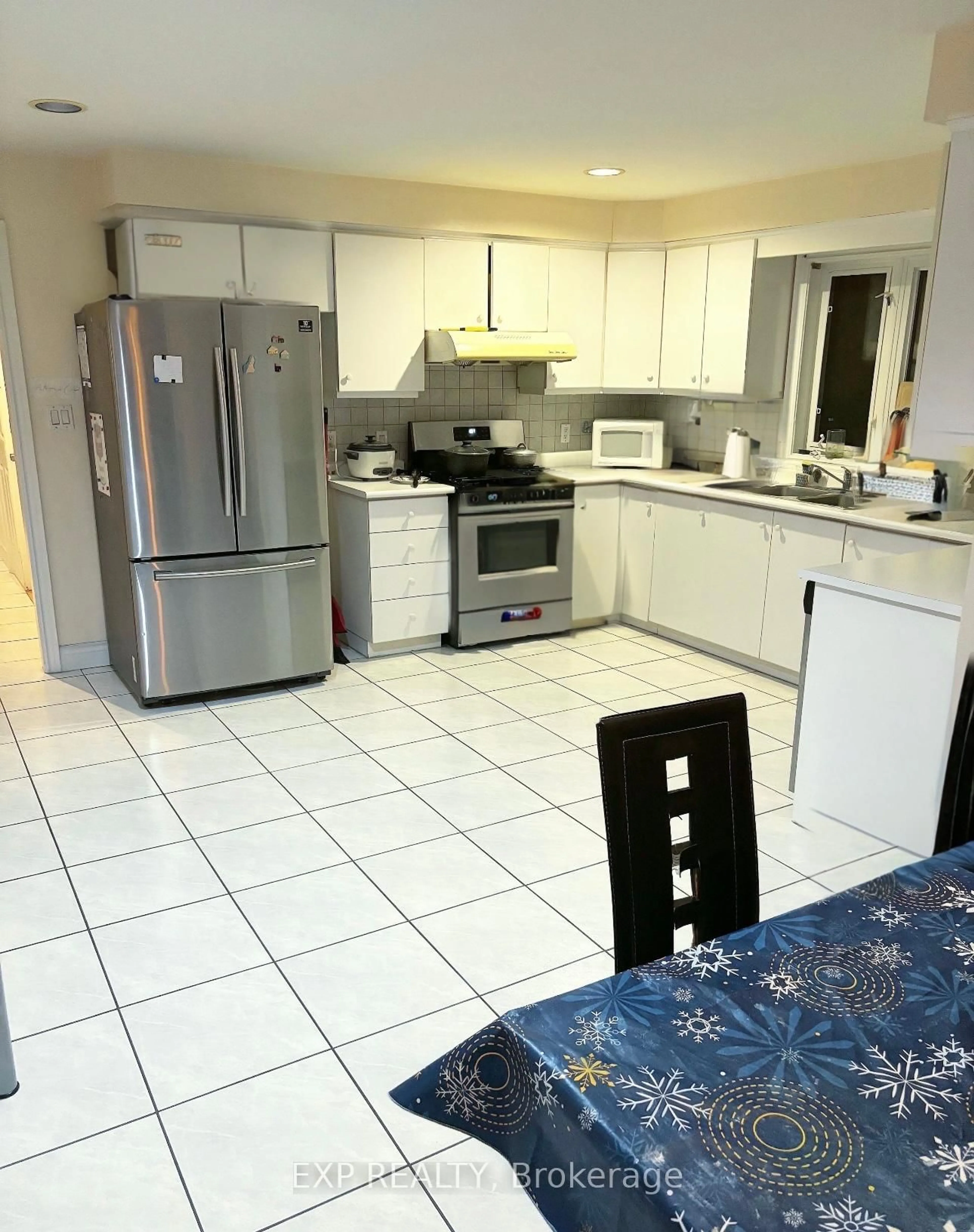 Standard kitchen, unknown for 97 Drewry Ave, Toronto Ontario M2M 1E1