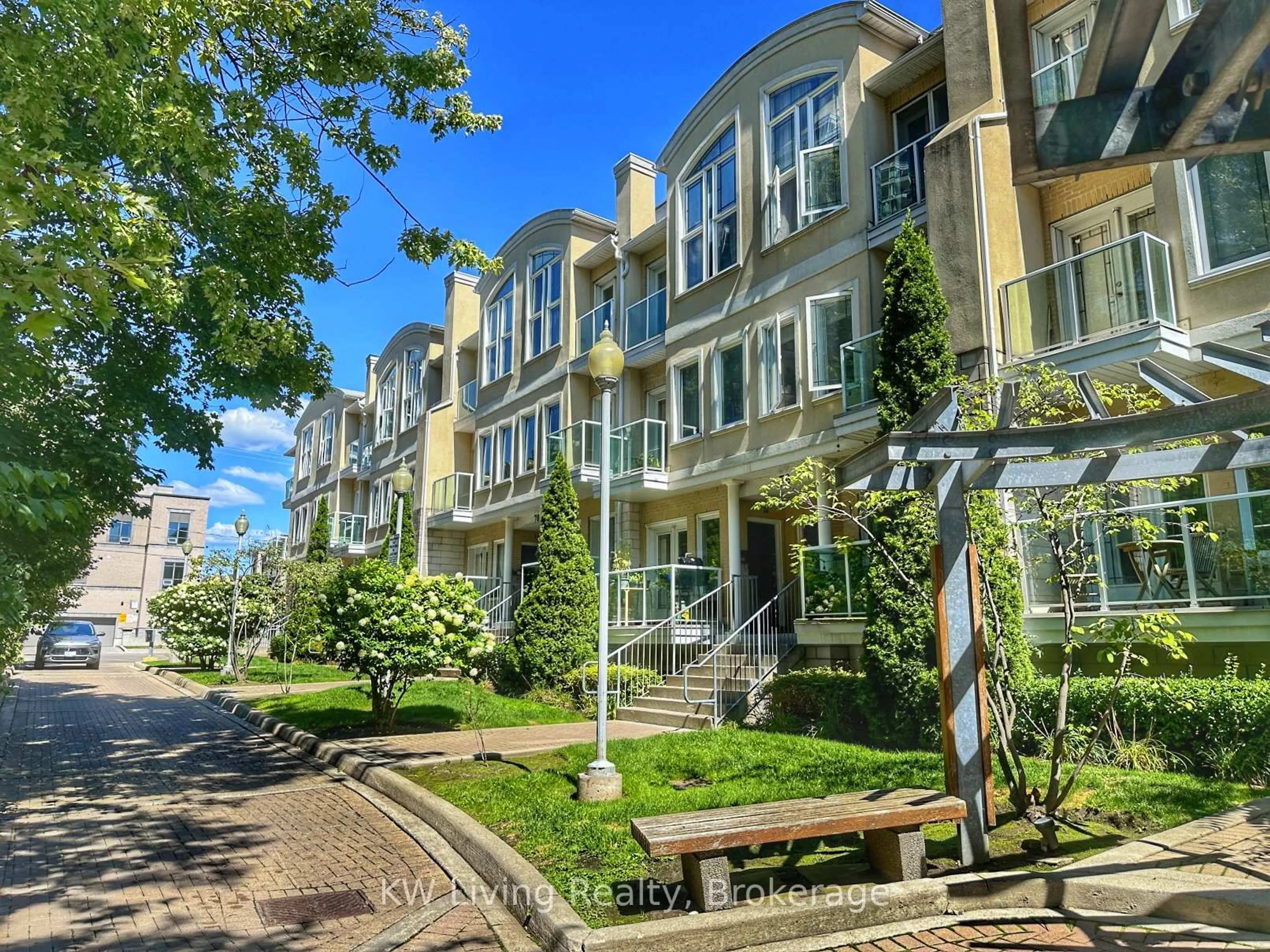 Unknown for 70 Byng Ave #15, Toronto Ontario M2N 7L9