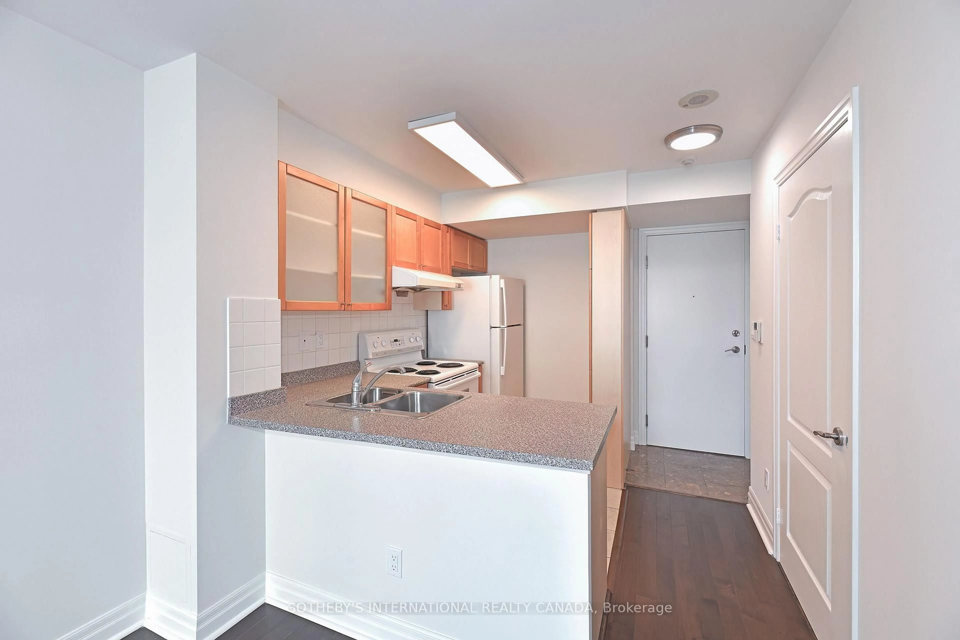 Standard kitchen, unknown for 188 Doris Ave #1704, Toronto Ontario M2N 6Z5