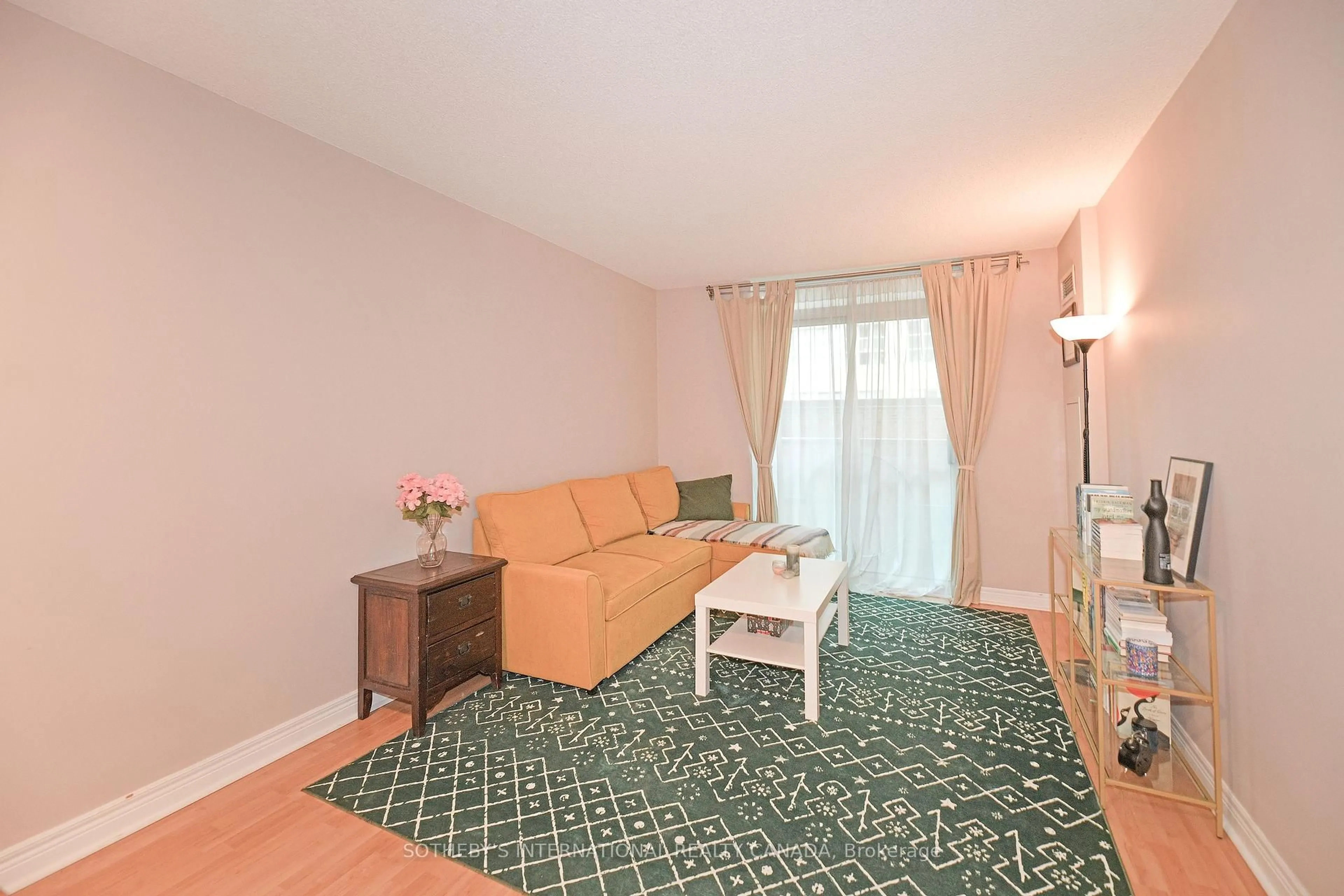 Living room with furniture, unknown for 212 Eglinton Ave #307, Toronto Ontario M4P 0A3
