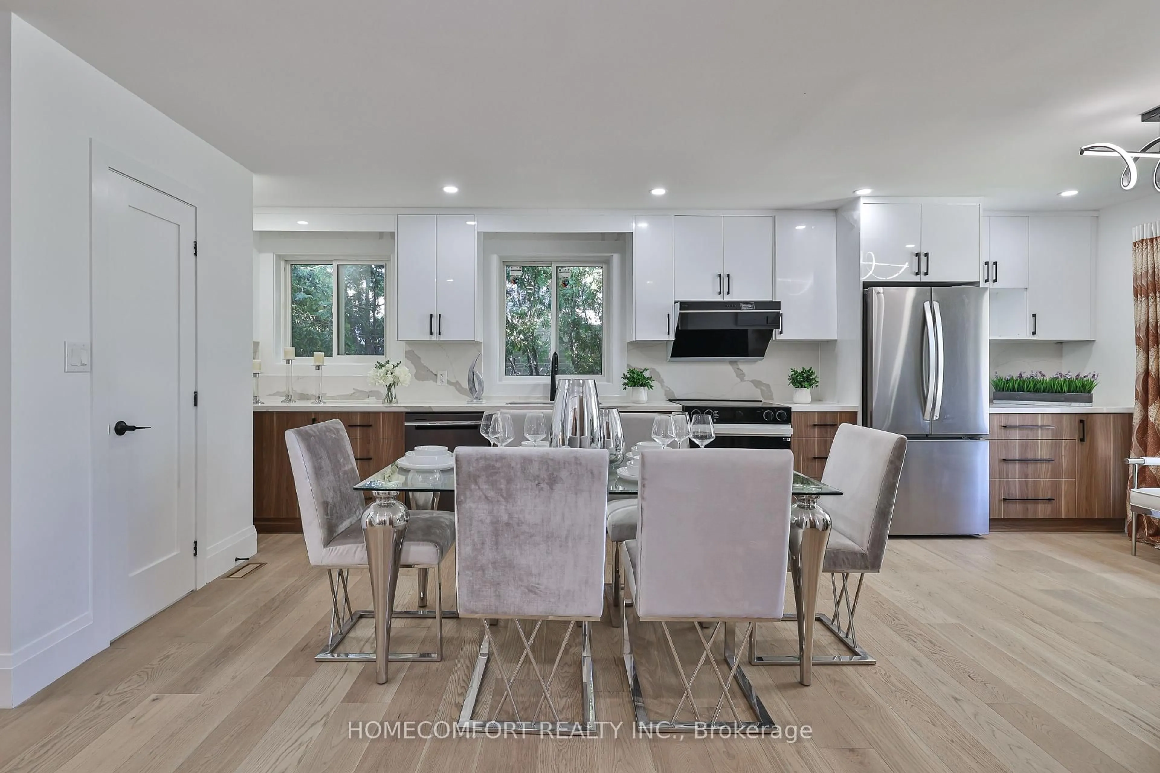 Open concept kitchen, unknown for 33 Clansman Blvd, Toronto Ontario M2H 1X5