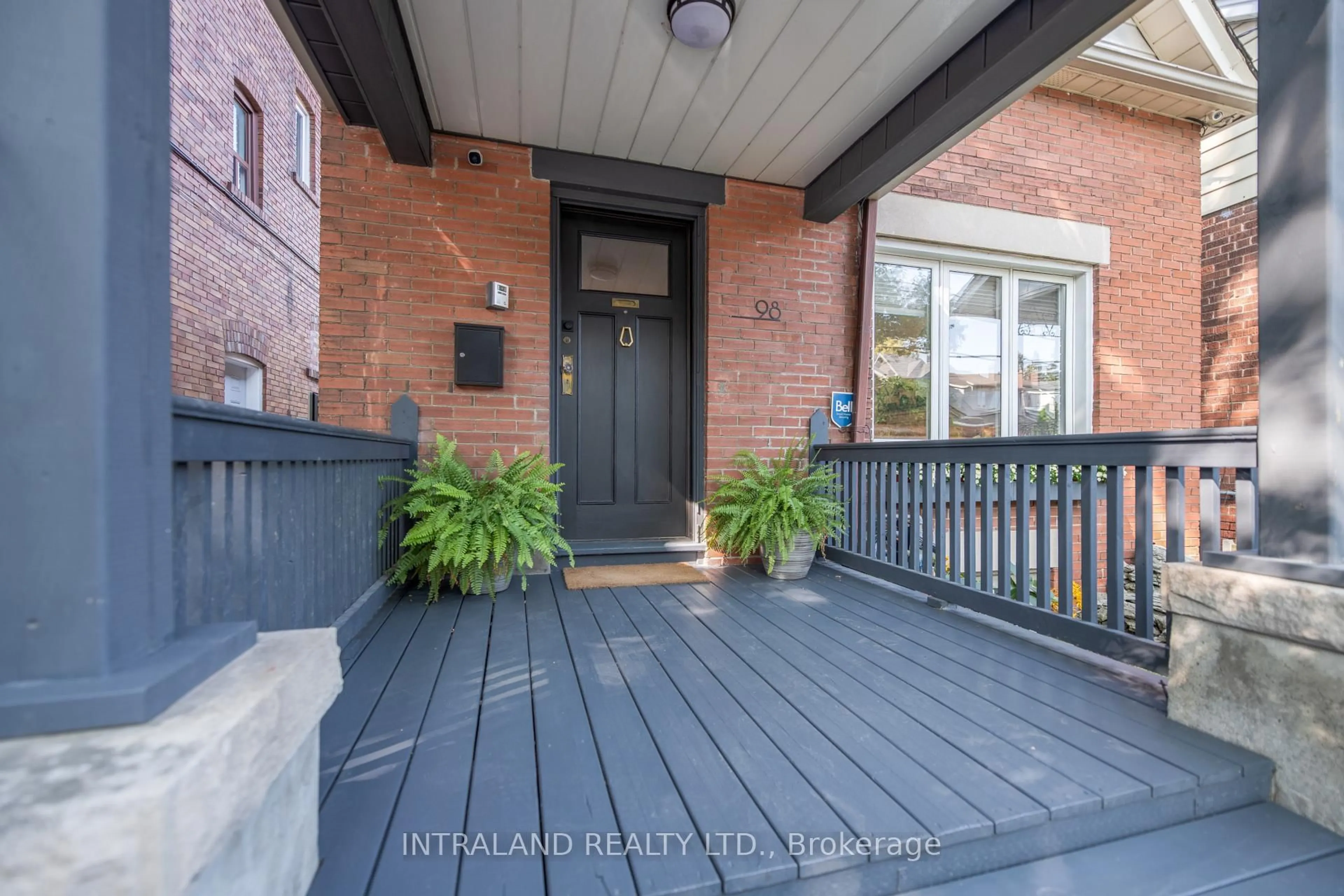 Indoor entryway for 98 Atlas Ave, Toronto Ontario M6C 3P3