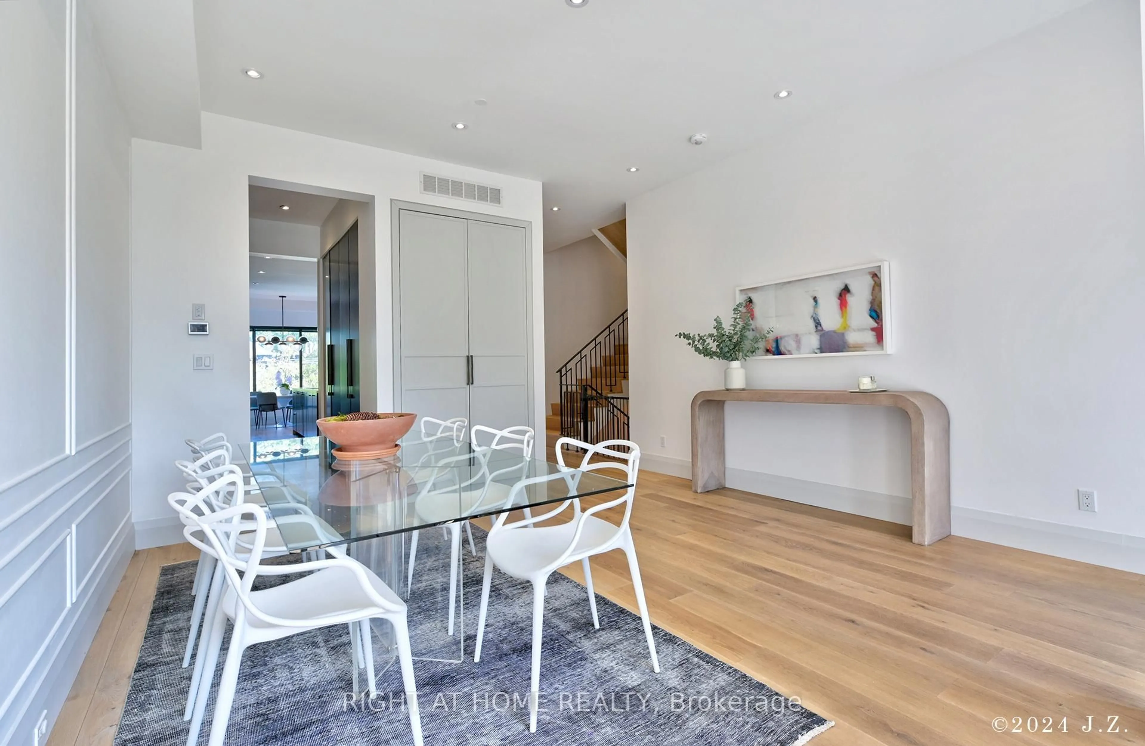 Dining room, unknown for 521 Atlas Ave, Toronto Ontario M6C 3R4