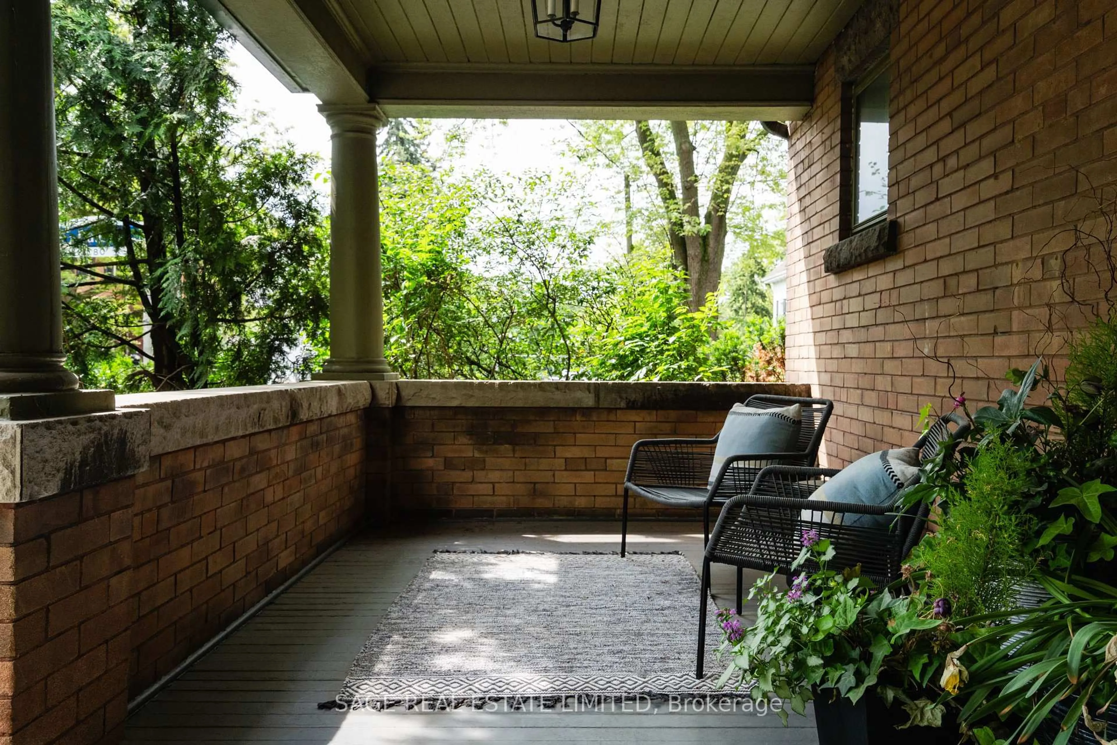 Patio, street for 57 Castle Frank Rd, Toronto Ontario M4W 2Z5