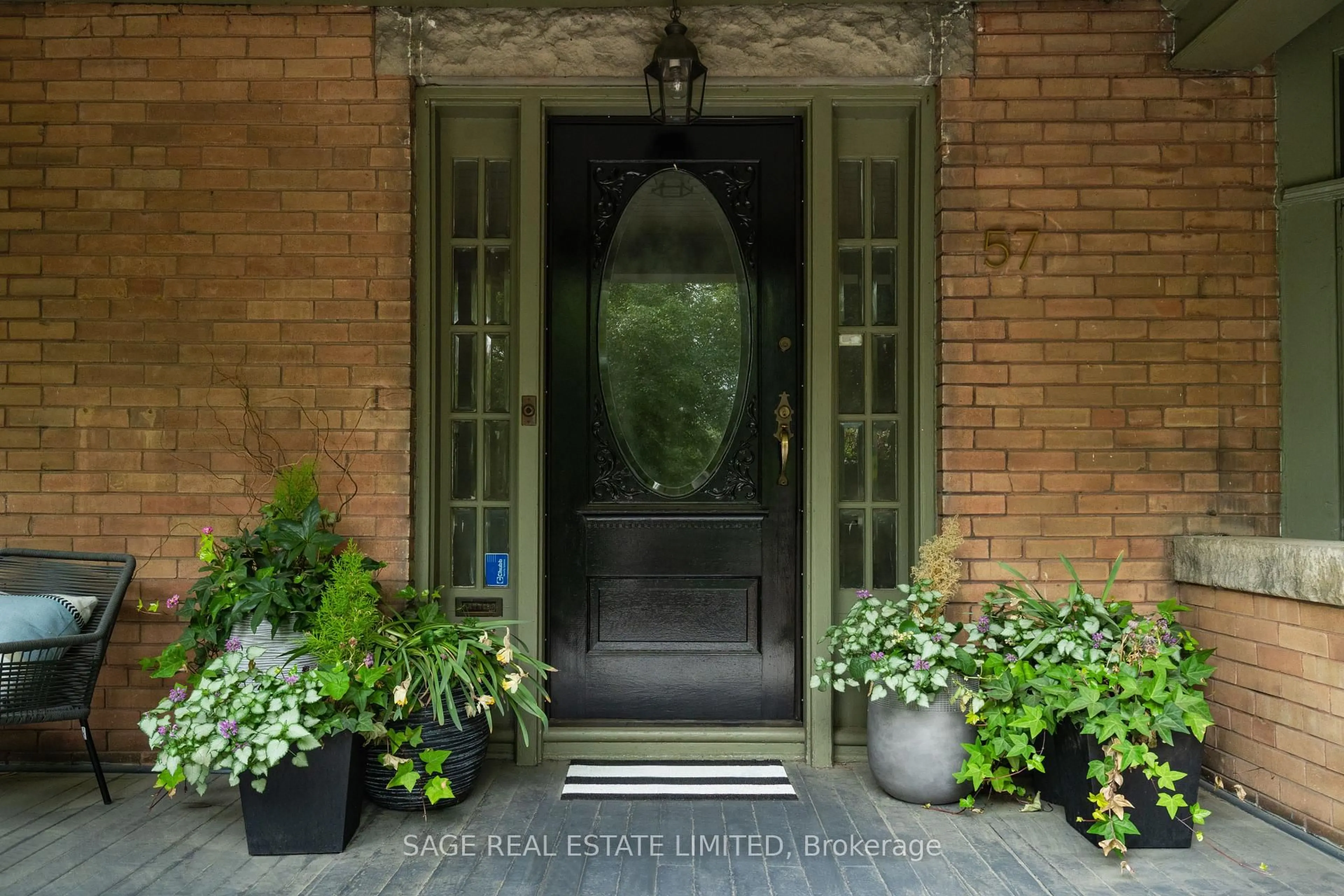 Indoor entryway for 57 Castle Frank Rd, Toronto Ontario M4W 2Z5