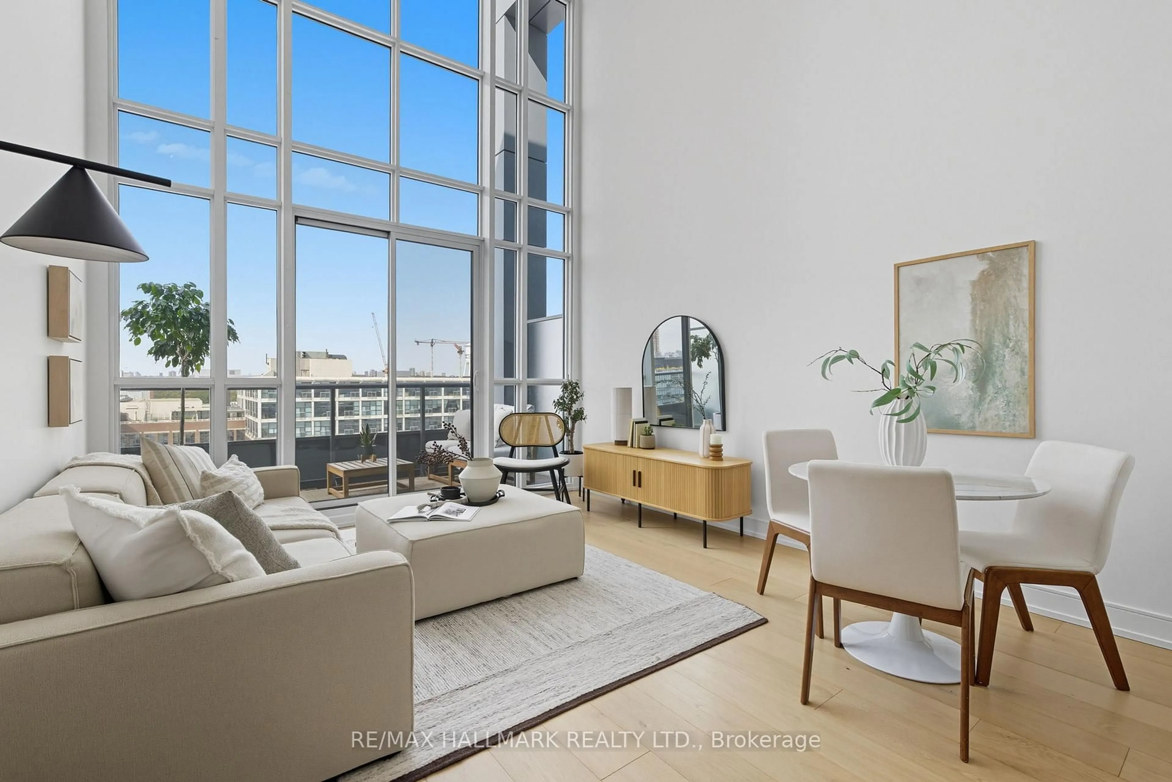 Living room with furniture, unknown for 5 Hanna Ave #719, Toronto Ontario M6K 0B3