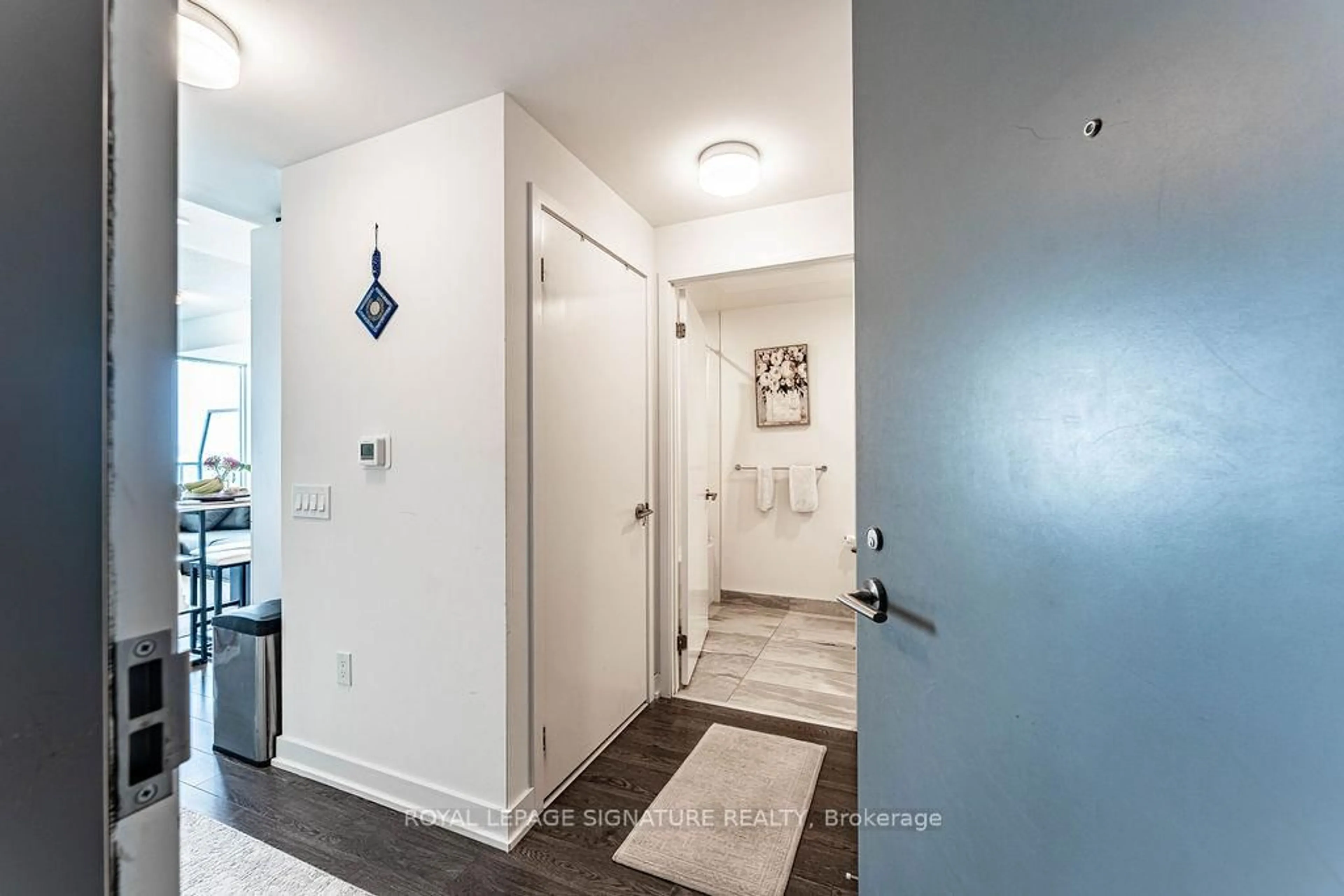 Indoor entryway for 50 O'Neill Rd #2806, Toronto Ontario M3C 0H1
