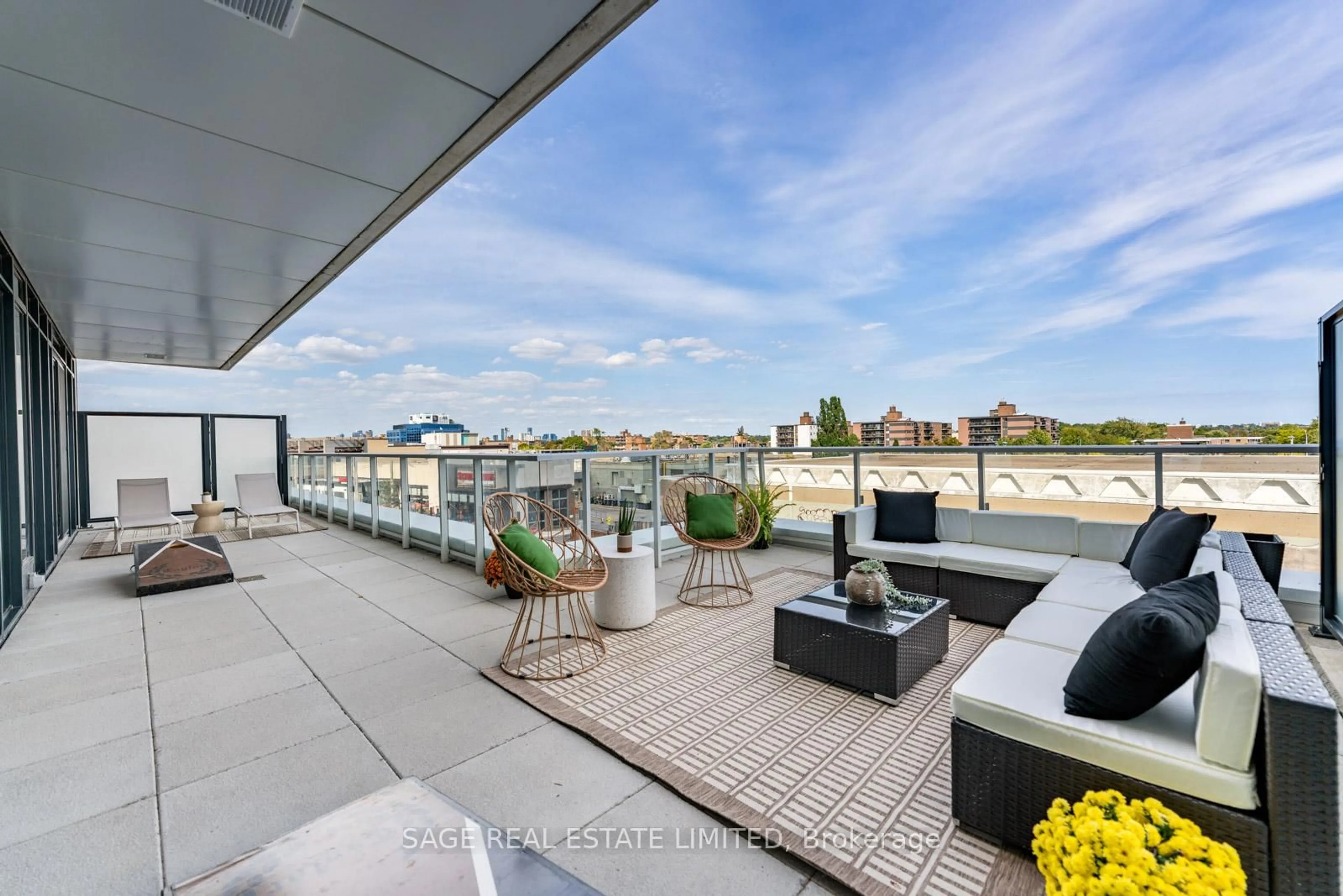 Patio, water/lake/river/ocean view for 50 O'neill Rd #212, Toronto Ontario M3C 0R1