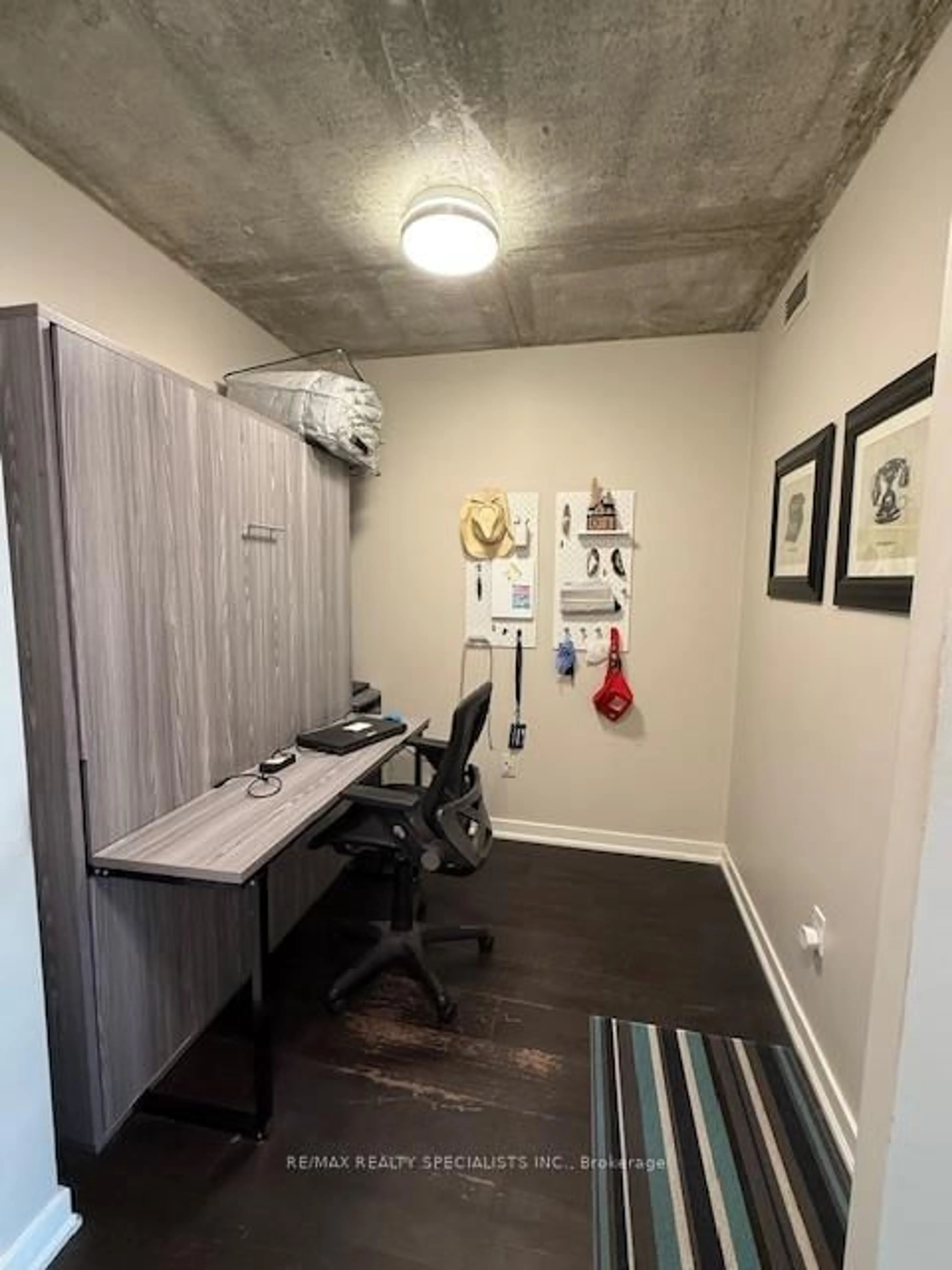 A pic of a room for 10 NAVY WHARF Crt #2803, Toronto Ontario M5V 3V2
