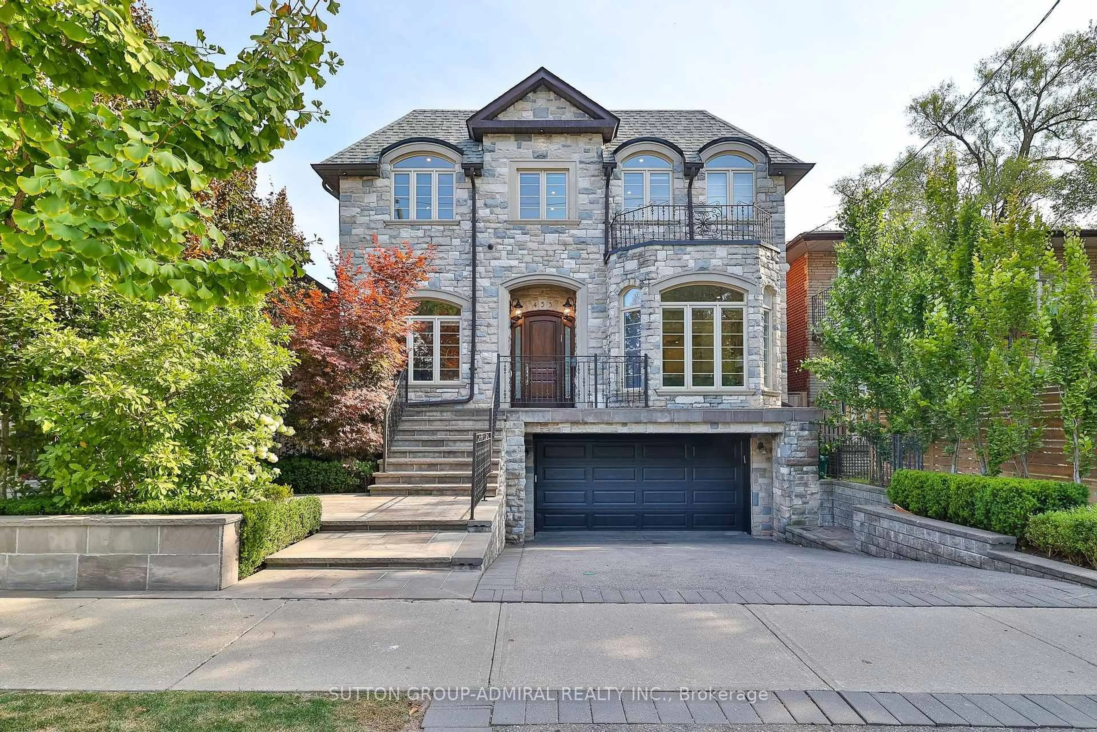 Home with brick exterior material, street for 453 Glengrove Ave, Toronto Ontario M5N 1X4