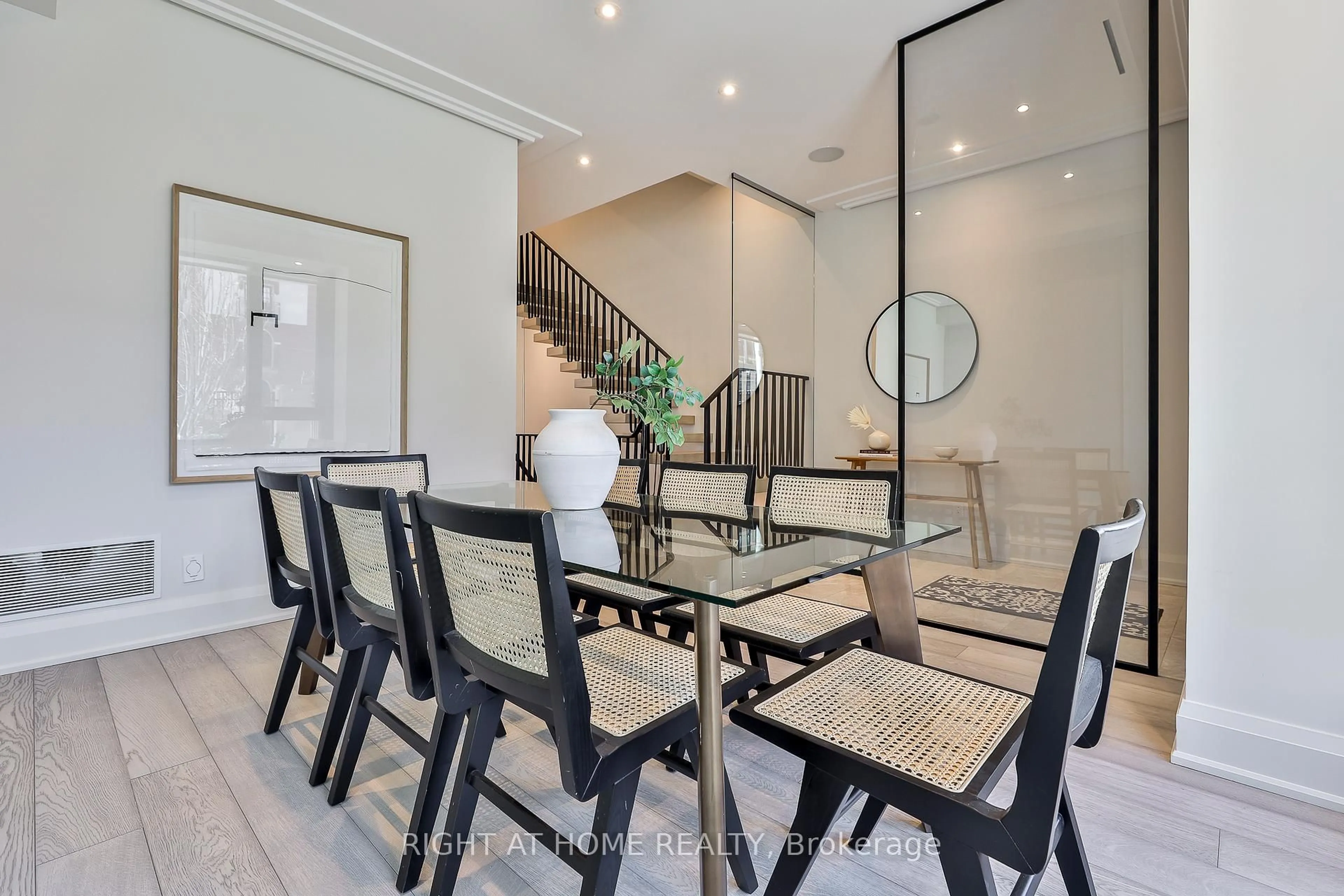 Dining room, unknown for 363 Avenue Rd, Toronto Ontario M4V 0A9