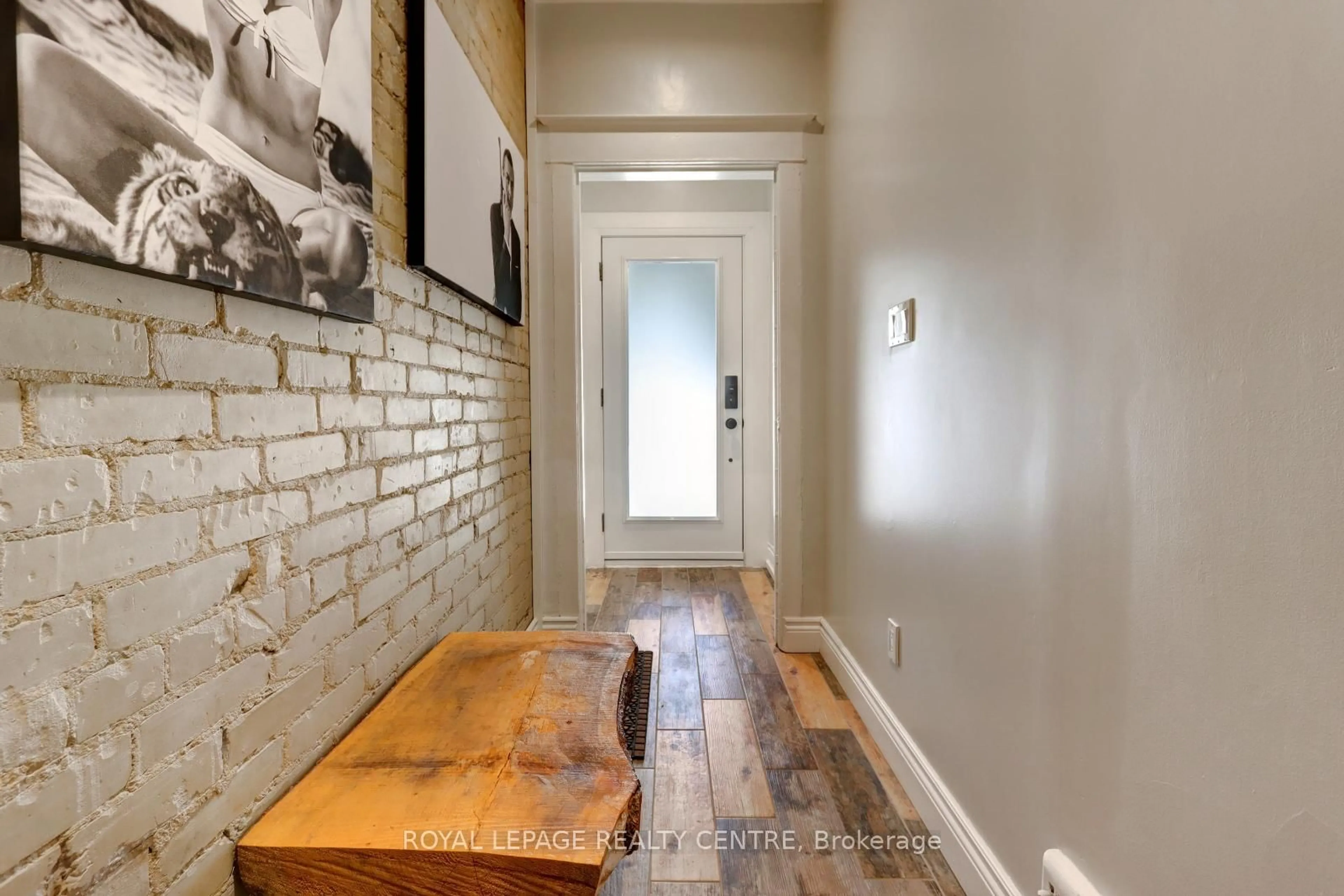 Indoor entryway for 23 Wyndham St, Toronto Ontario M6K 1R8