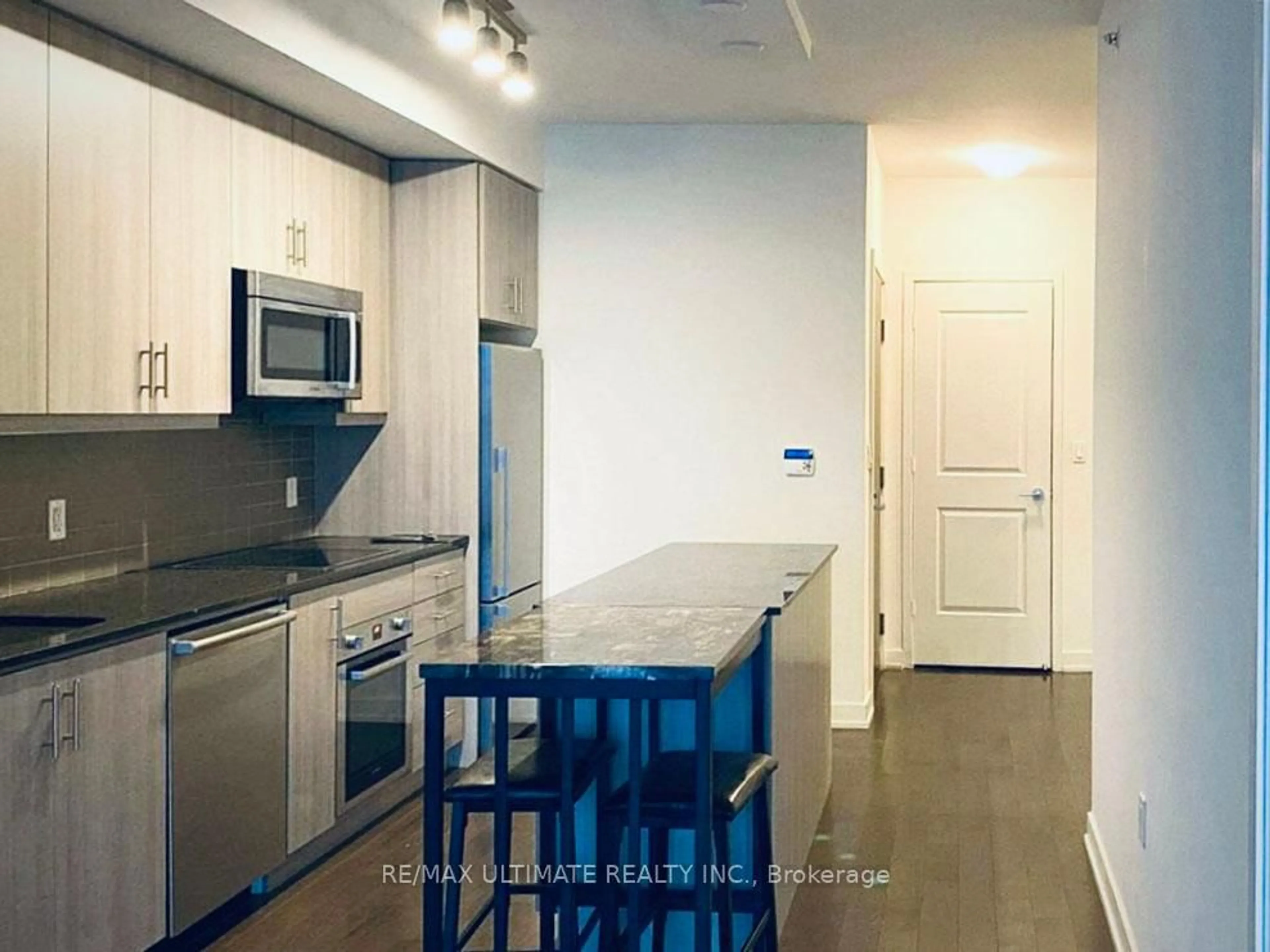 Standard kitchen, ceramic/tile floor for 1 The Esplanade #3001, Toronto Ontario M5E 0A8