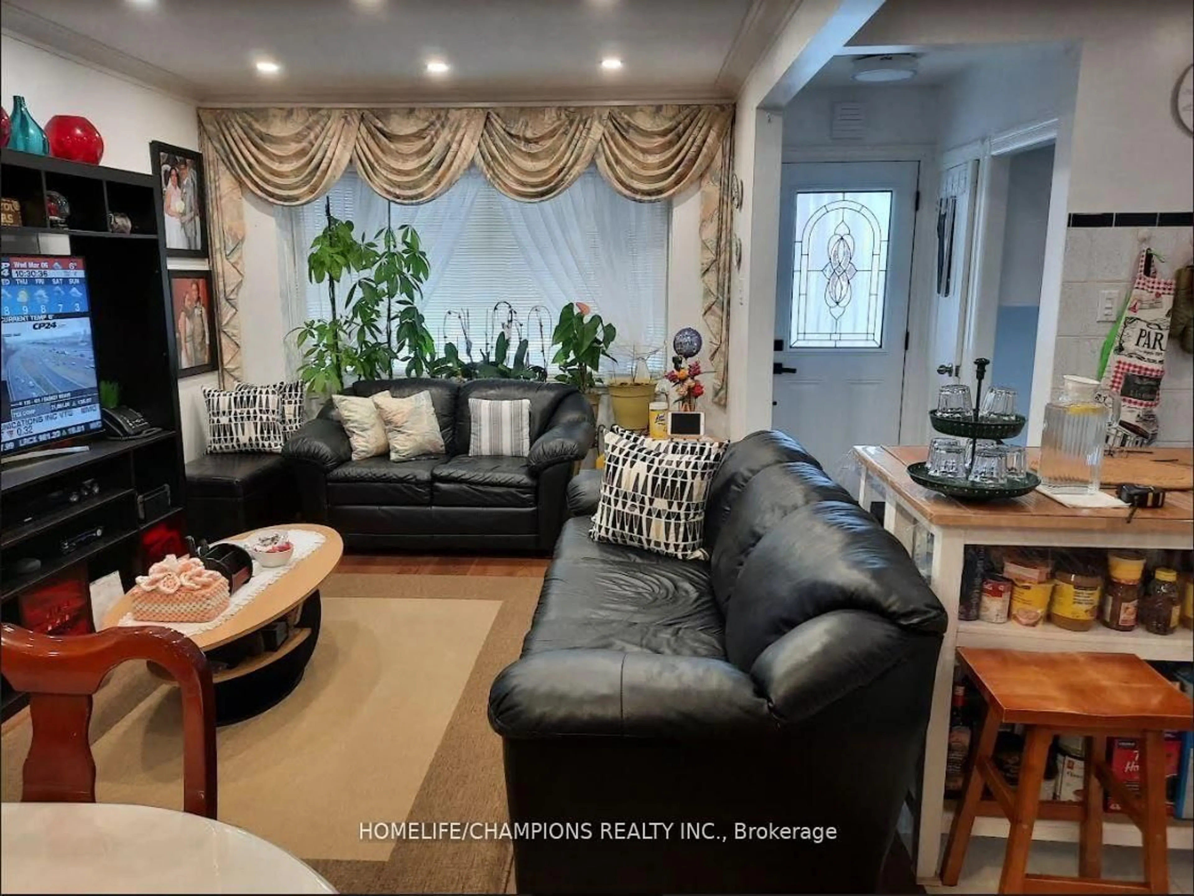 Living room with furniture, unknown for 436 Oakwood Ave, Toronto Ontario M6E 2W5