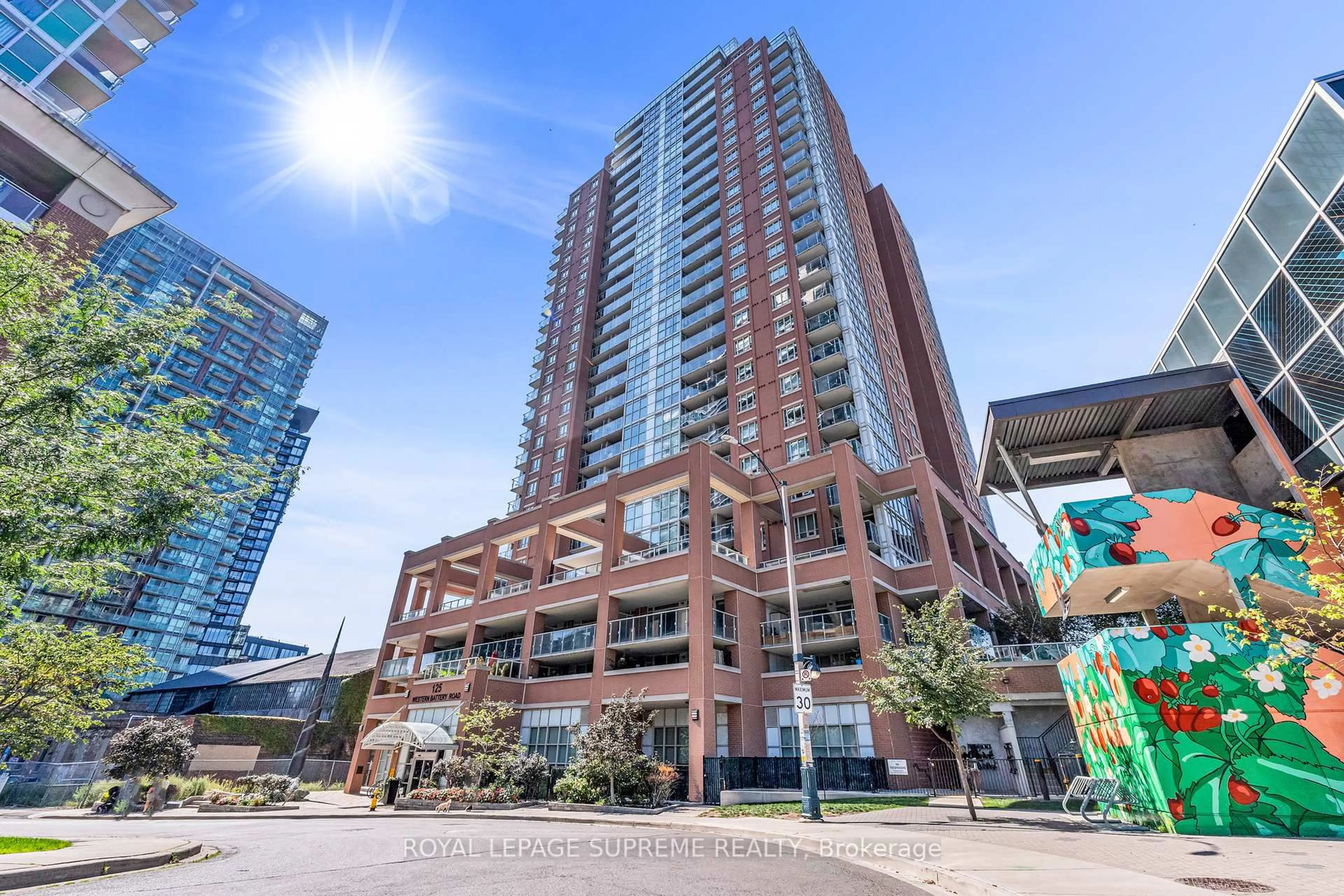 Unknown for 125 Western Battery Rd #2305, Toronto Ontario M6K 3R8