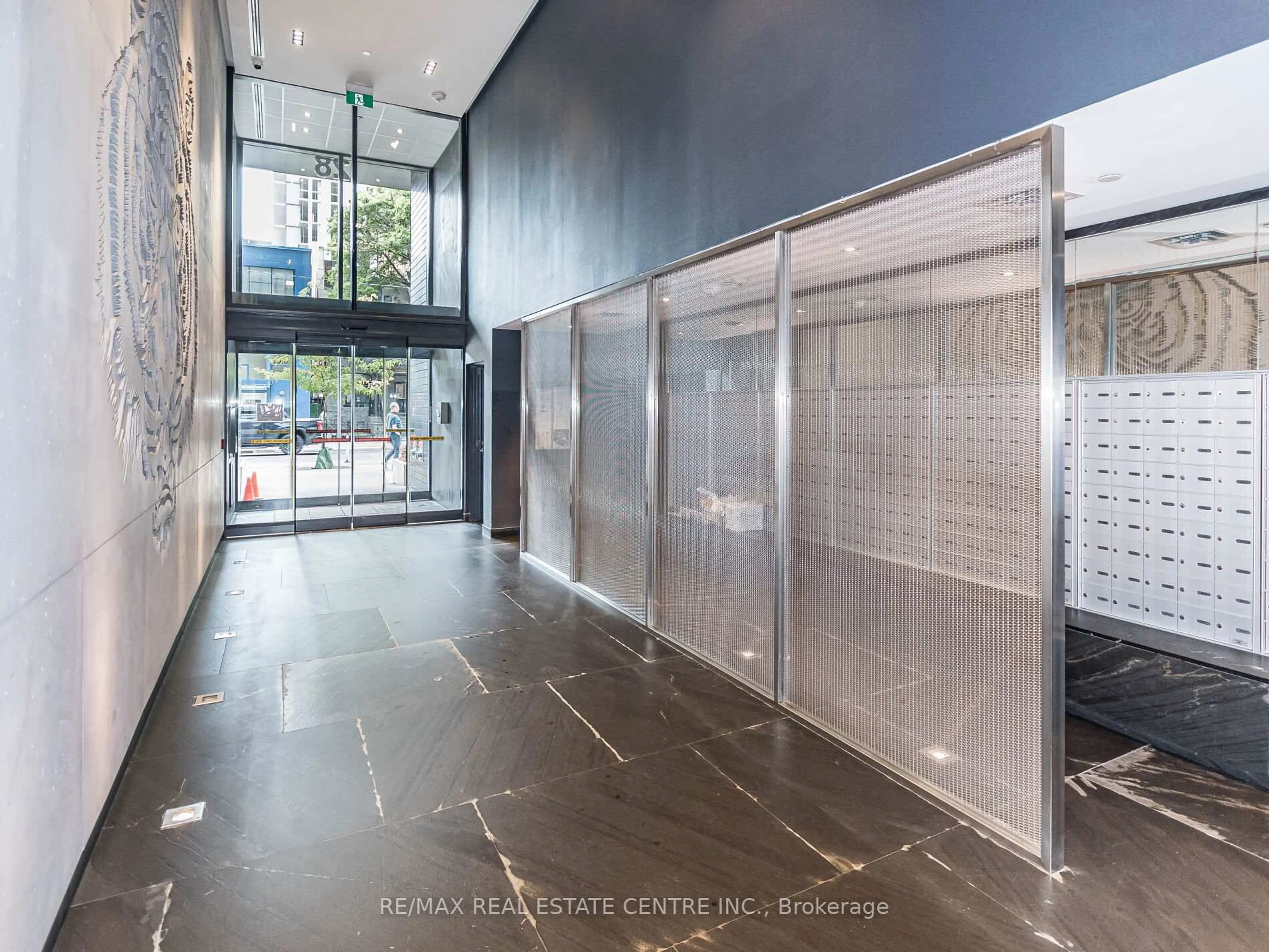 Indoor foyer for 28 Wellesley St #3302, Toronto Ontario M4Y 1G3