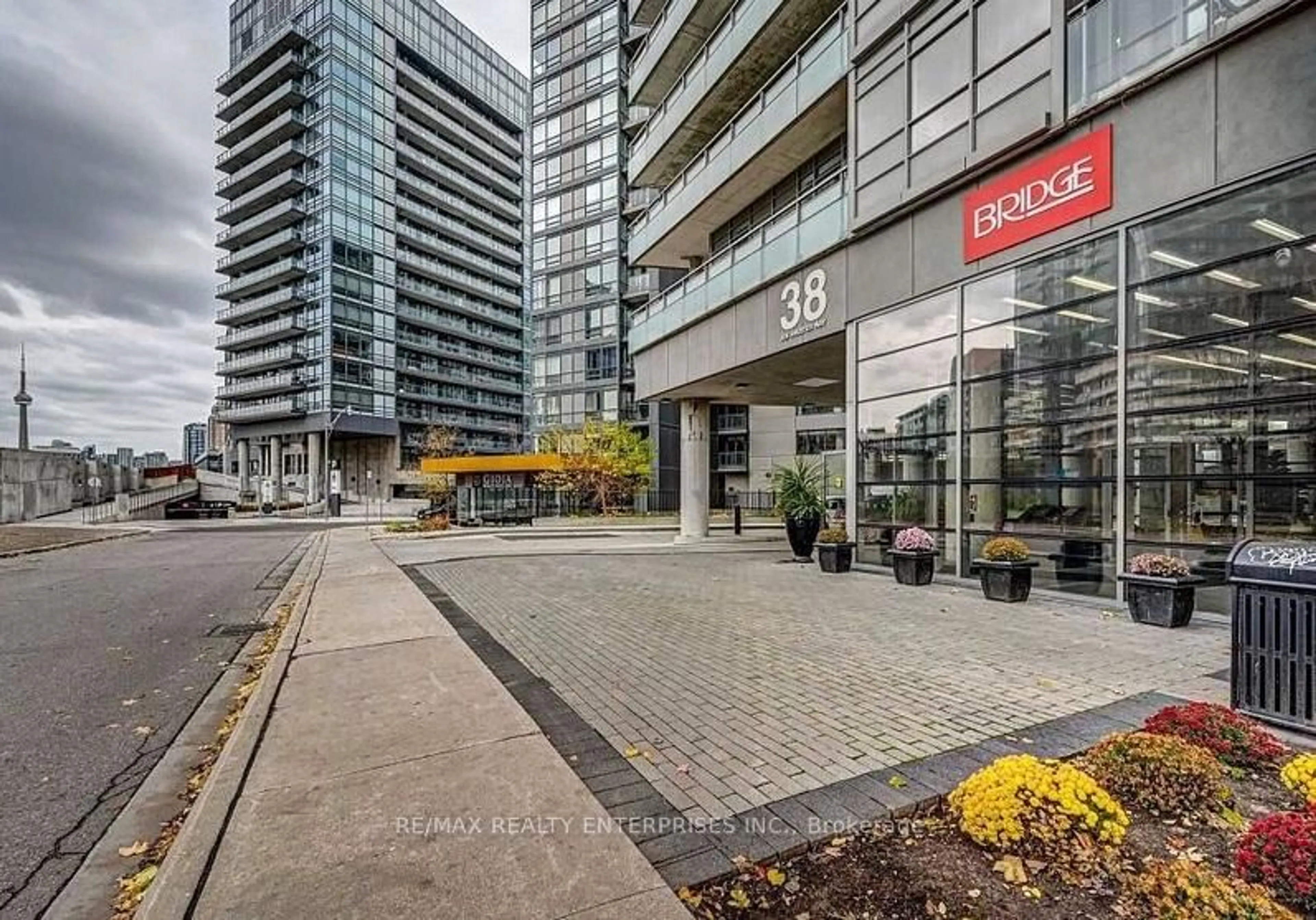 Indoor foyer for 38 Joe Shuster Way #1308, Toronto Ontario M6K 0A5