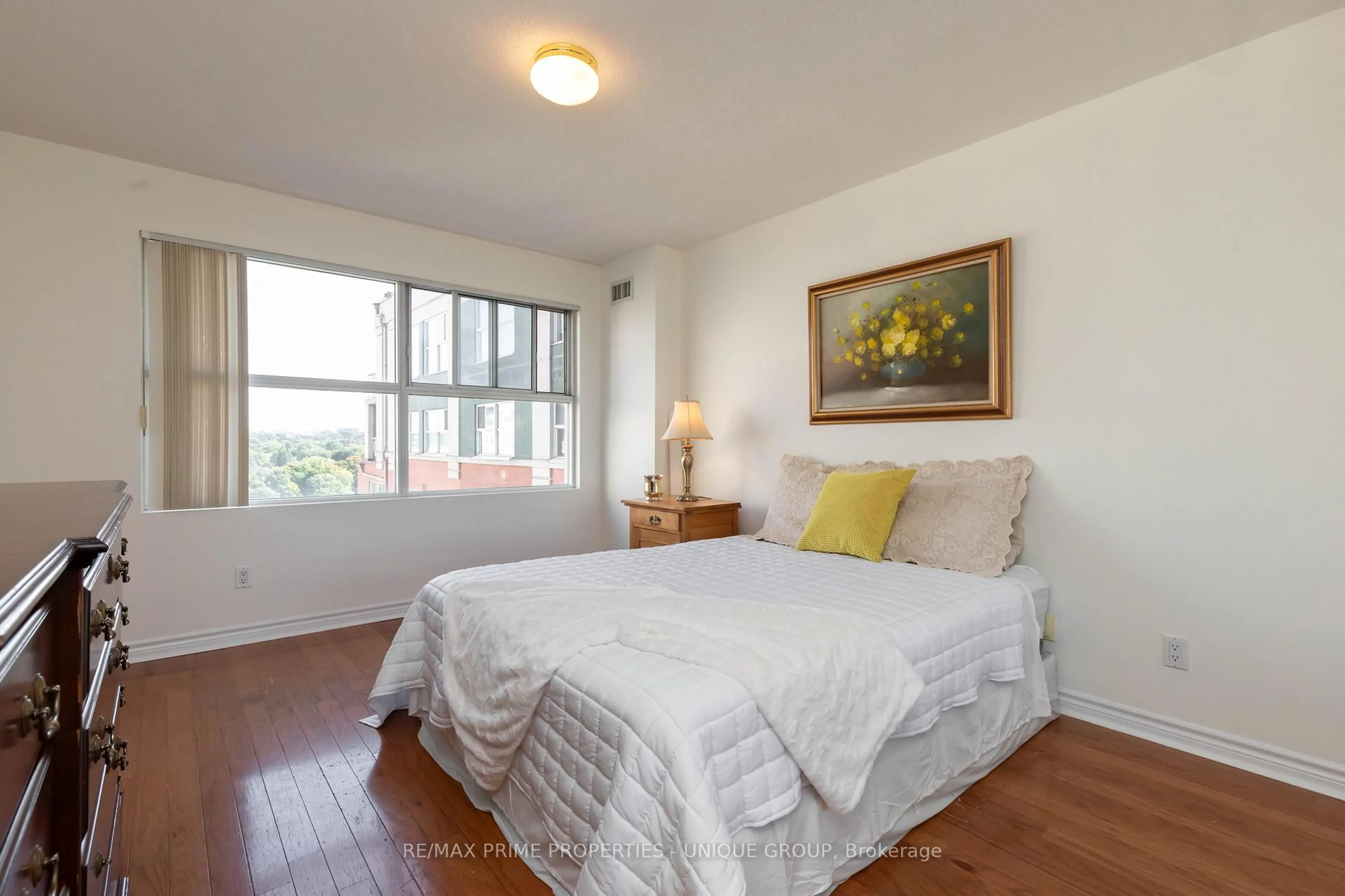 Bedroom with bed, unknown for 18 Concorde Pl #808, Toronto Ontario M3C 3T9