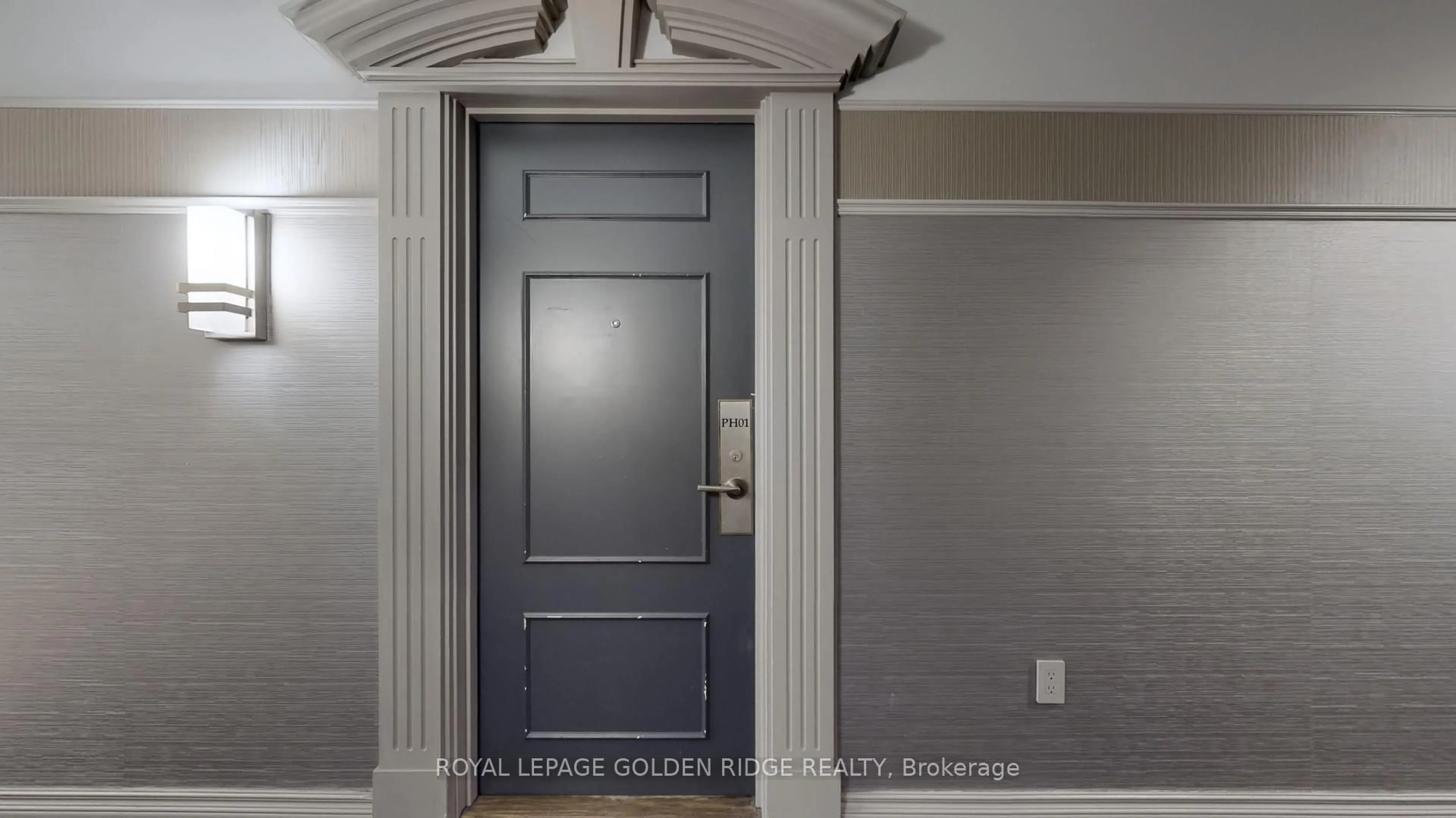 Indoor entryway for 88 Grandview Way #PH1, Toronto Ontario M2N 6V6