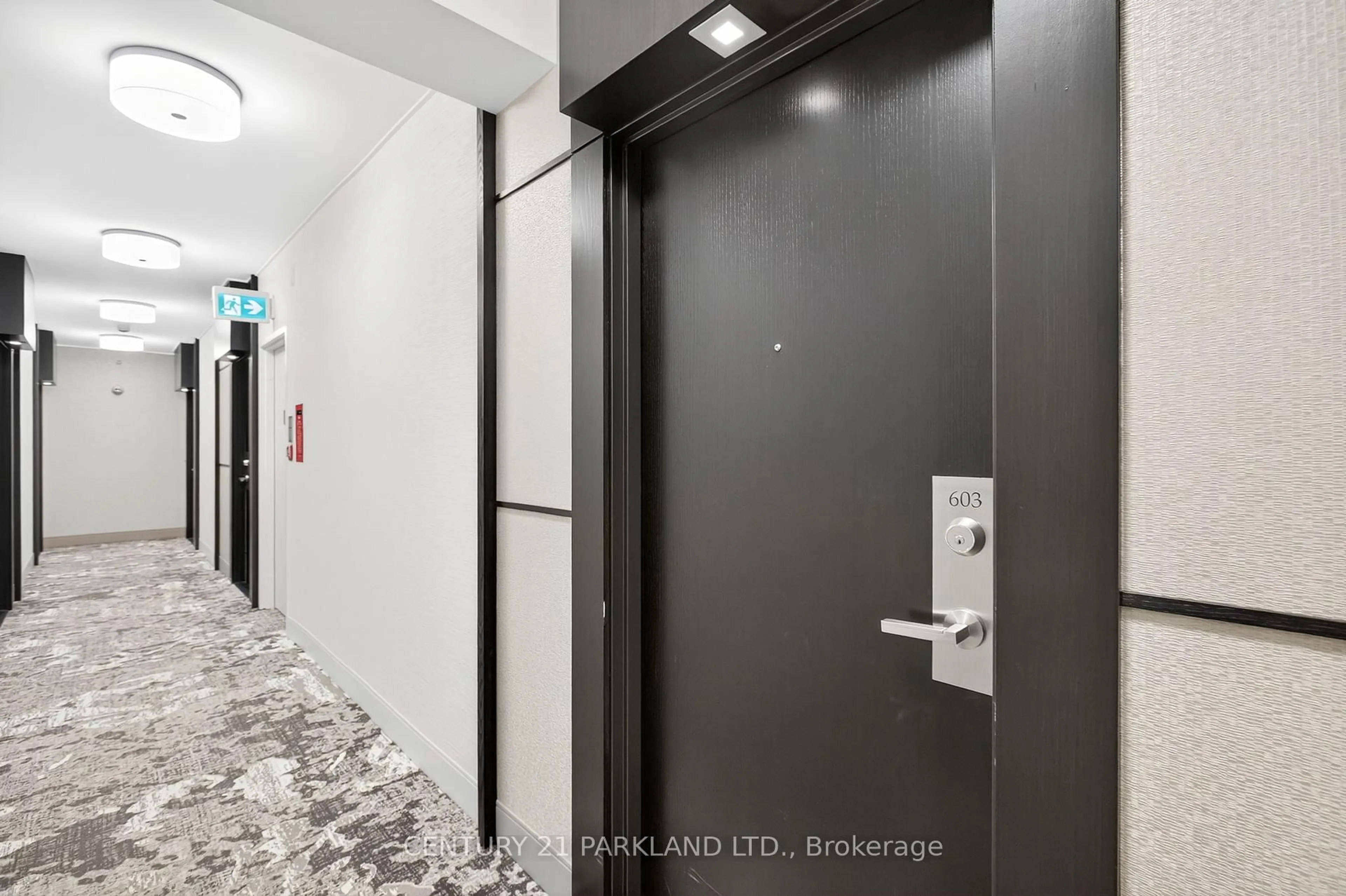 Indoor foyer for 23 Glebe Rd #603, Toronto Ontario M5P 0A1