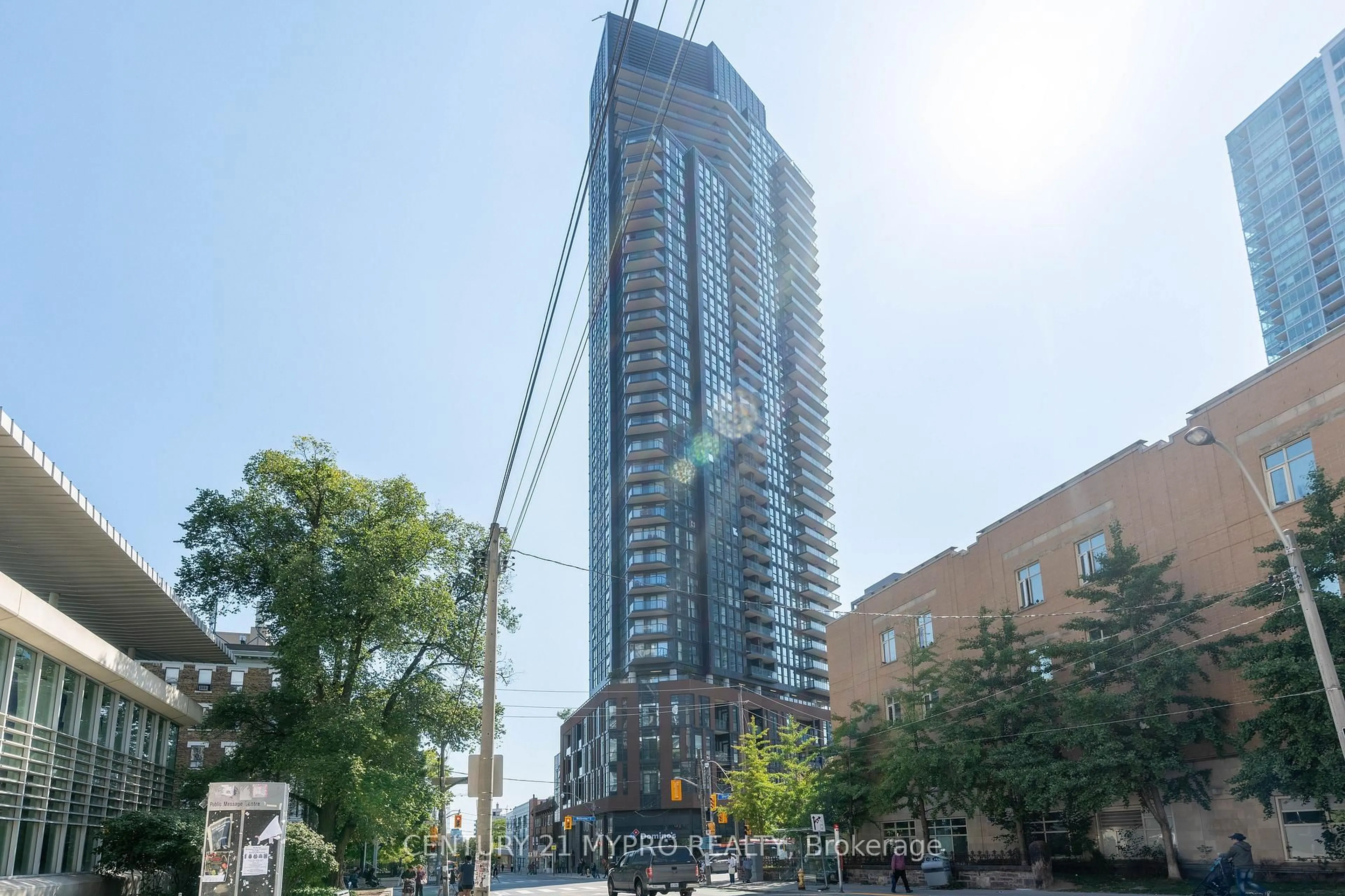 Patio, unknown for 159 Wellesley St #2501, Toronto Ontario M4Y 0H5