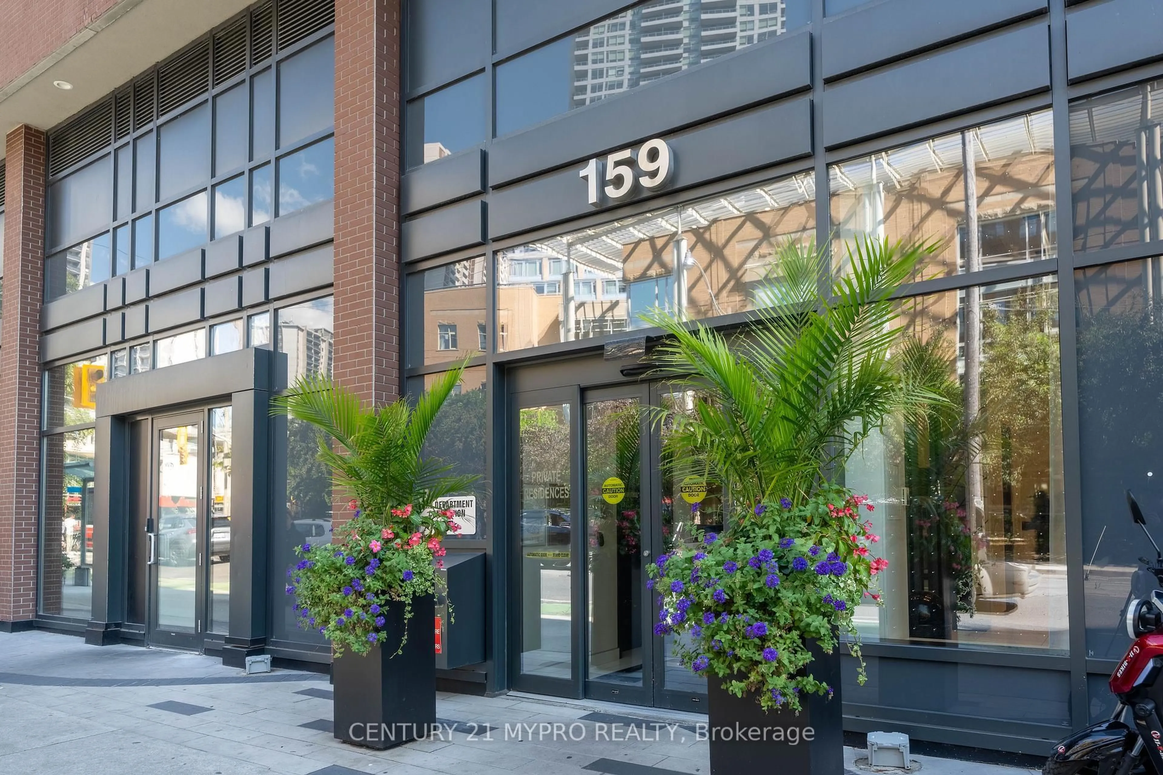 Indoor foyer for 159 Wellesley St #2501, Toronto Ontario M4Y 0H5