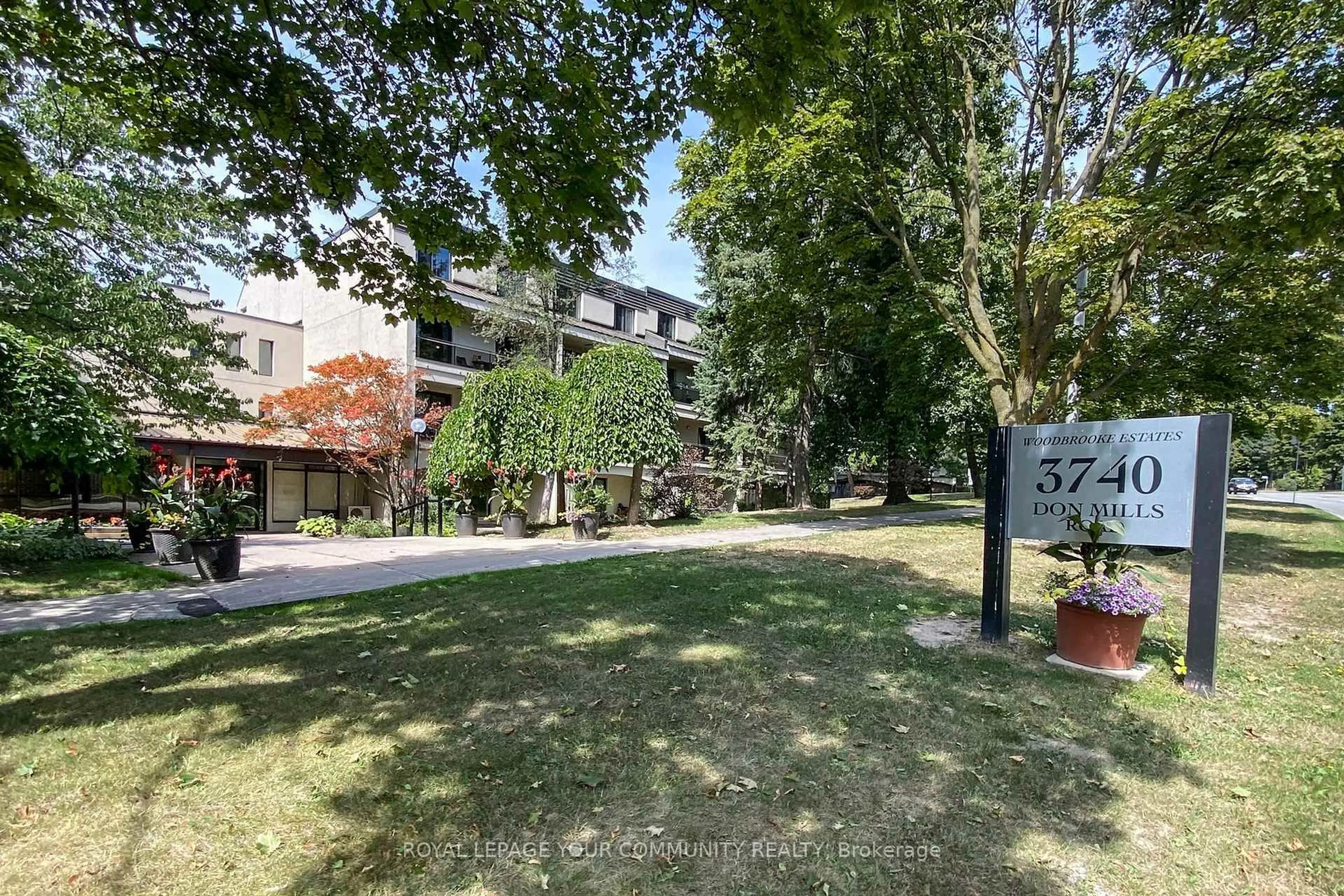 Patio, street for 3740 Don Mills Rd, Toronto Ontario M2H 3J2