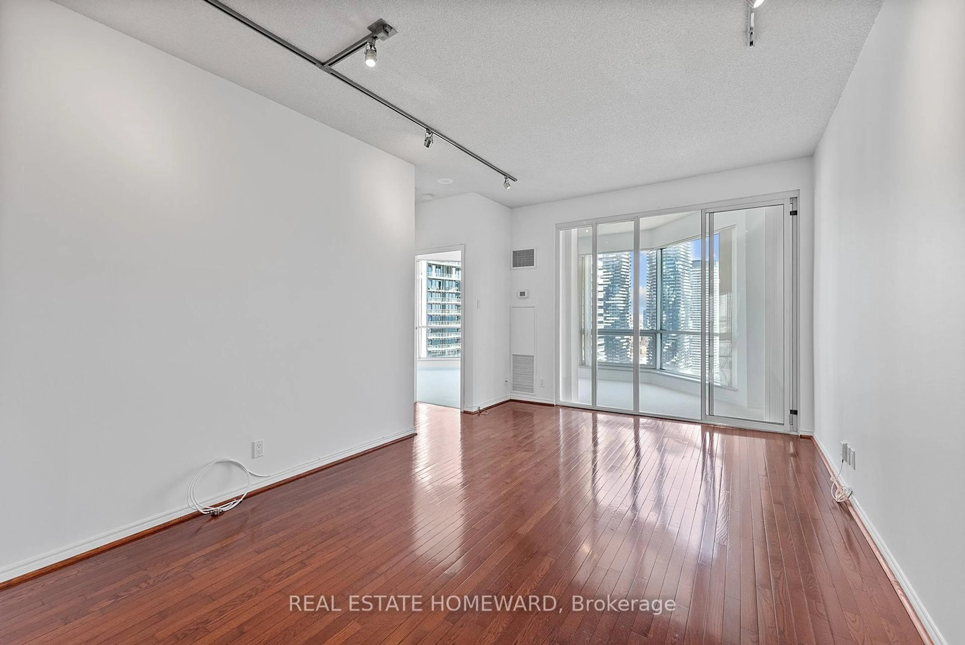 Unknown for 10 Yonge St #3408, Toronto Ontario M5E 1R4