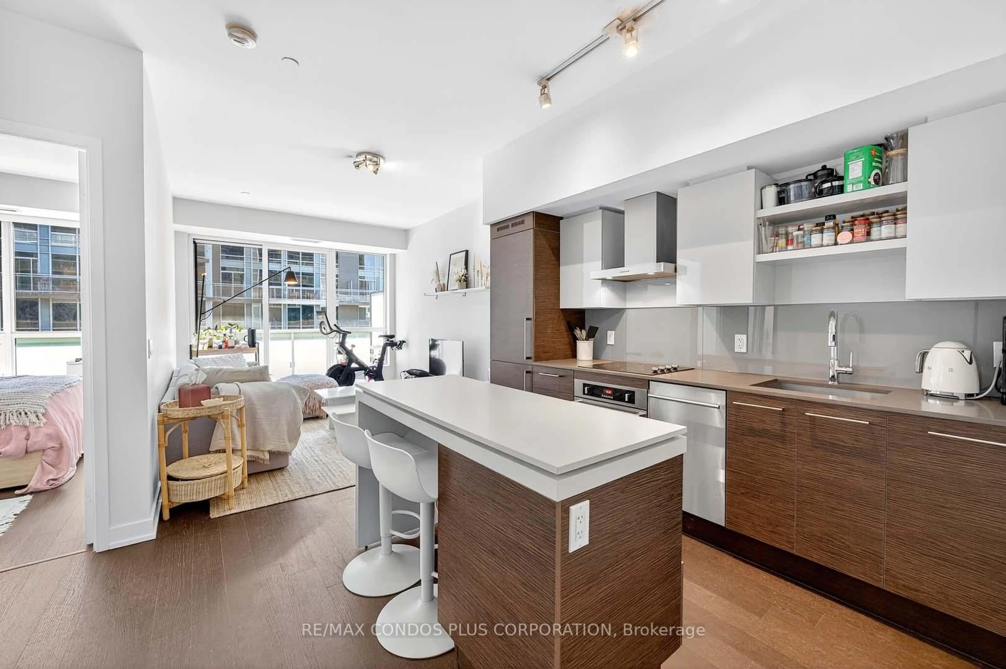 Open concept kitchen, unknown for 1030 King St #444, Toronto Ontario M6K 0B4