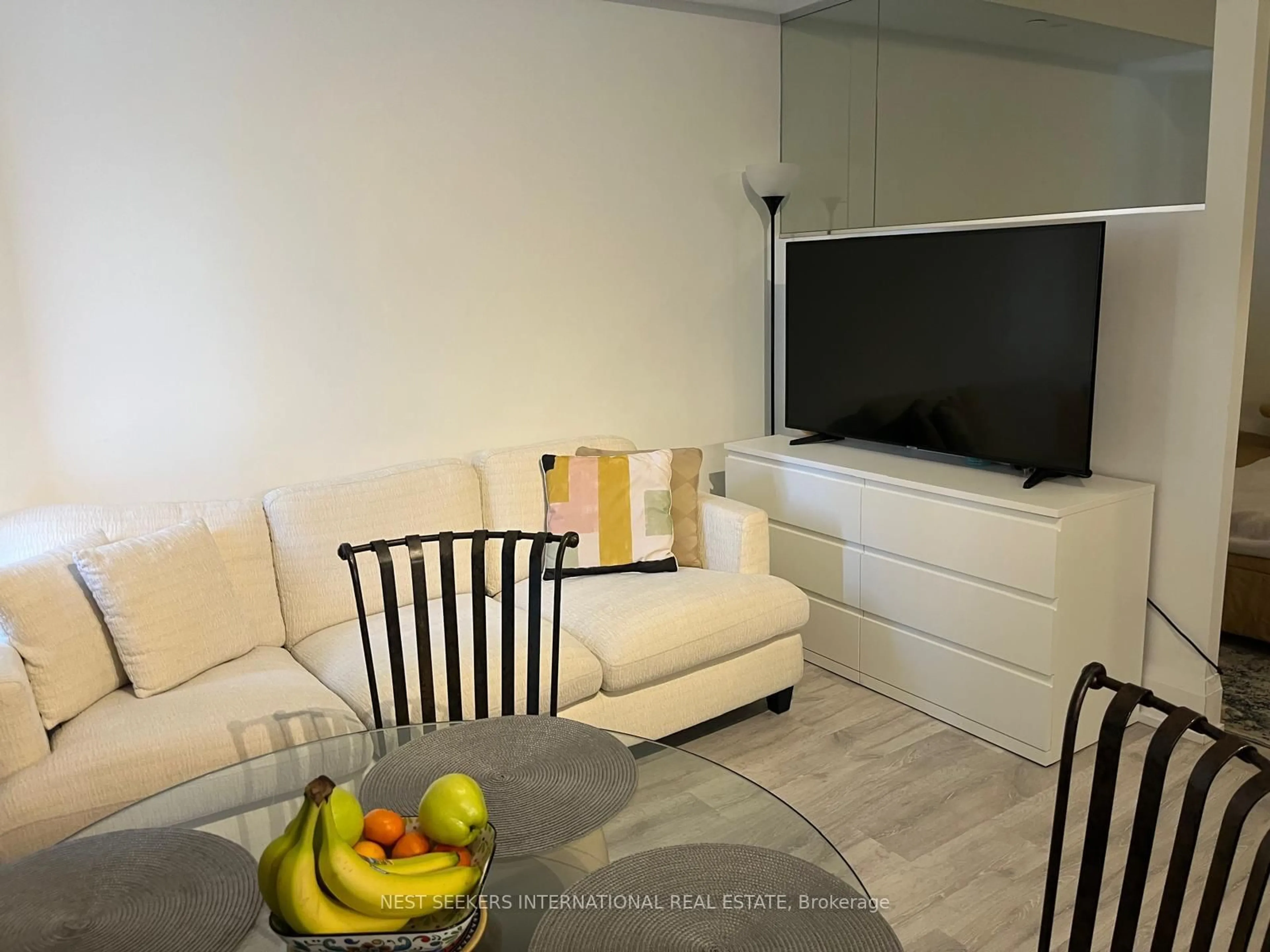Living room with furniture, unknown for 101 Erskine Ave #1606, Toronto Ontario M4P 1Y5