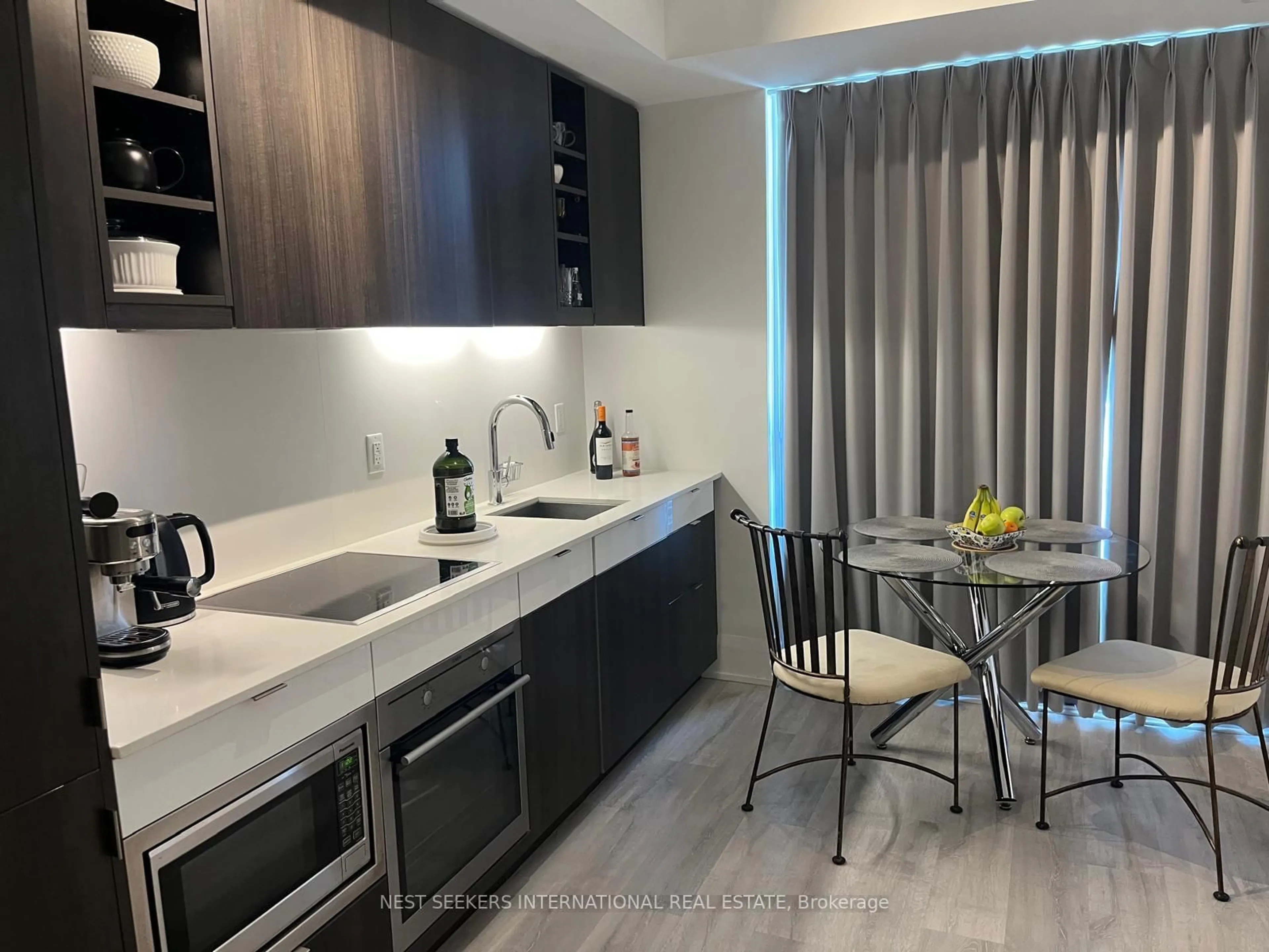 Unknown for 101 Erskine Ave #1606, Toronto Ontario M4P 1Y5
