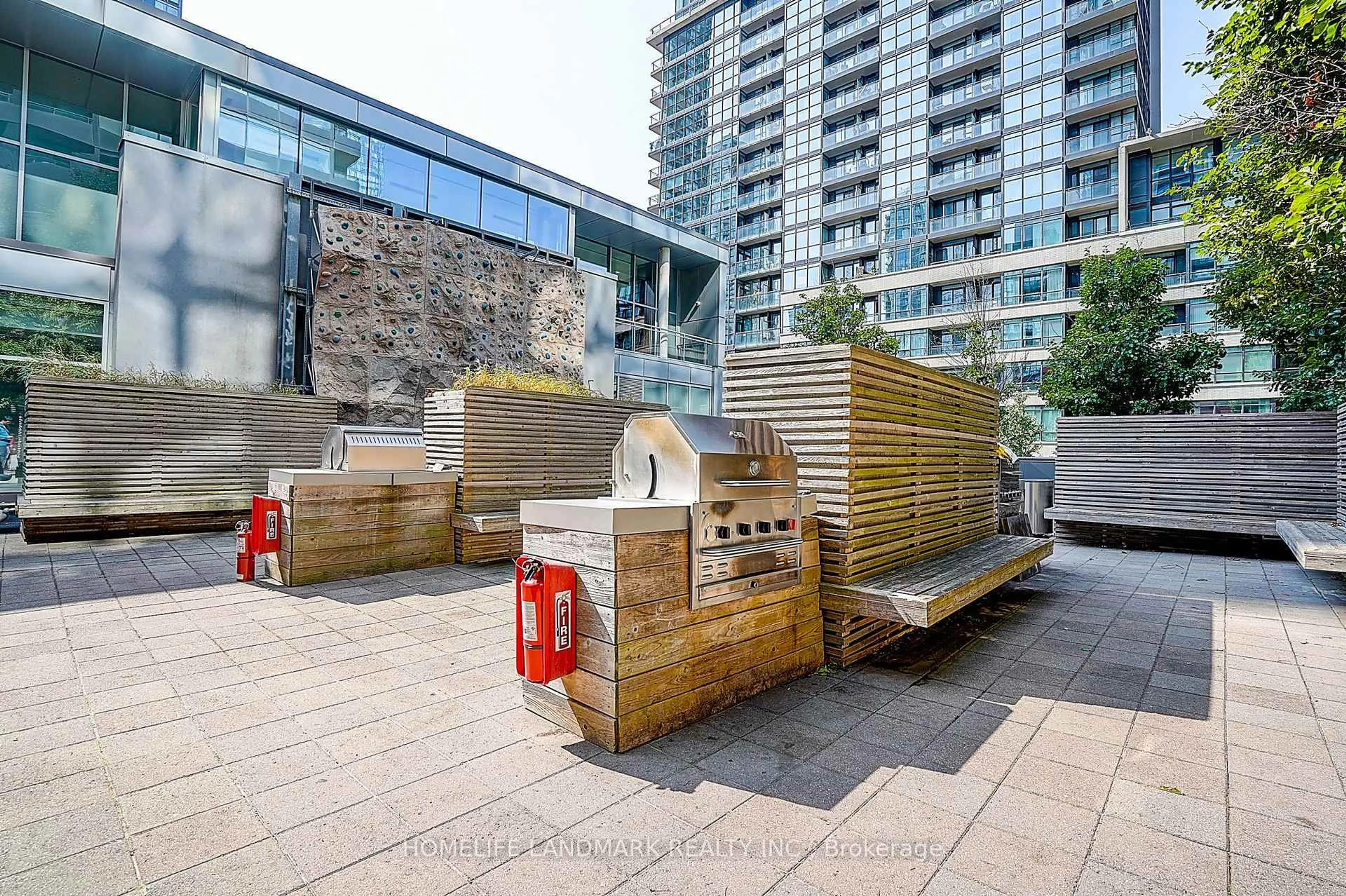 Patio, street for 25 Telegram Mews #1612, Toronto Ontario M5V 3Z1