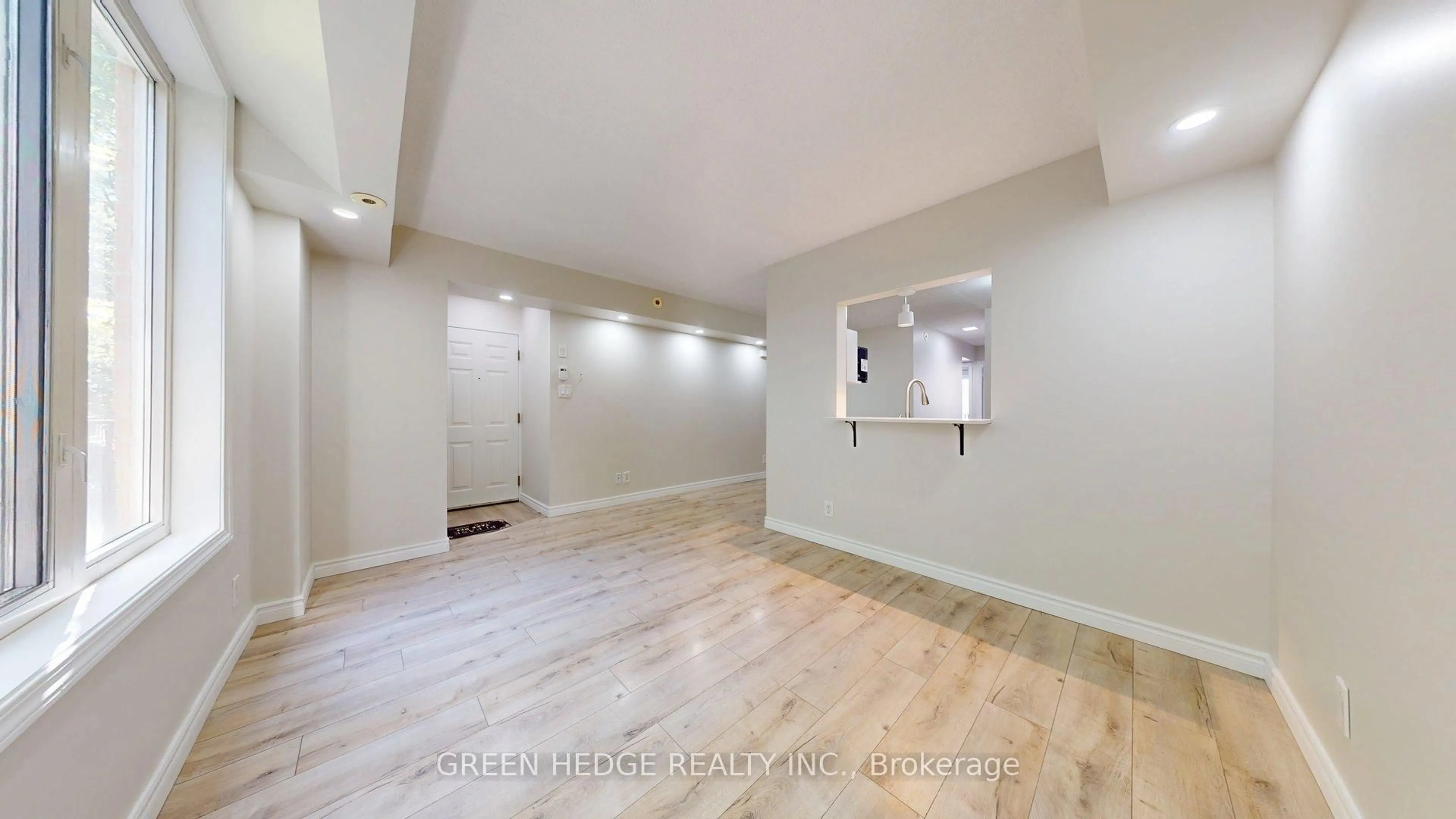 A pic of a room for 12 Douro St #418, Toronto Ontario M6K 3M4
