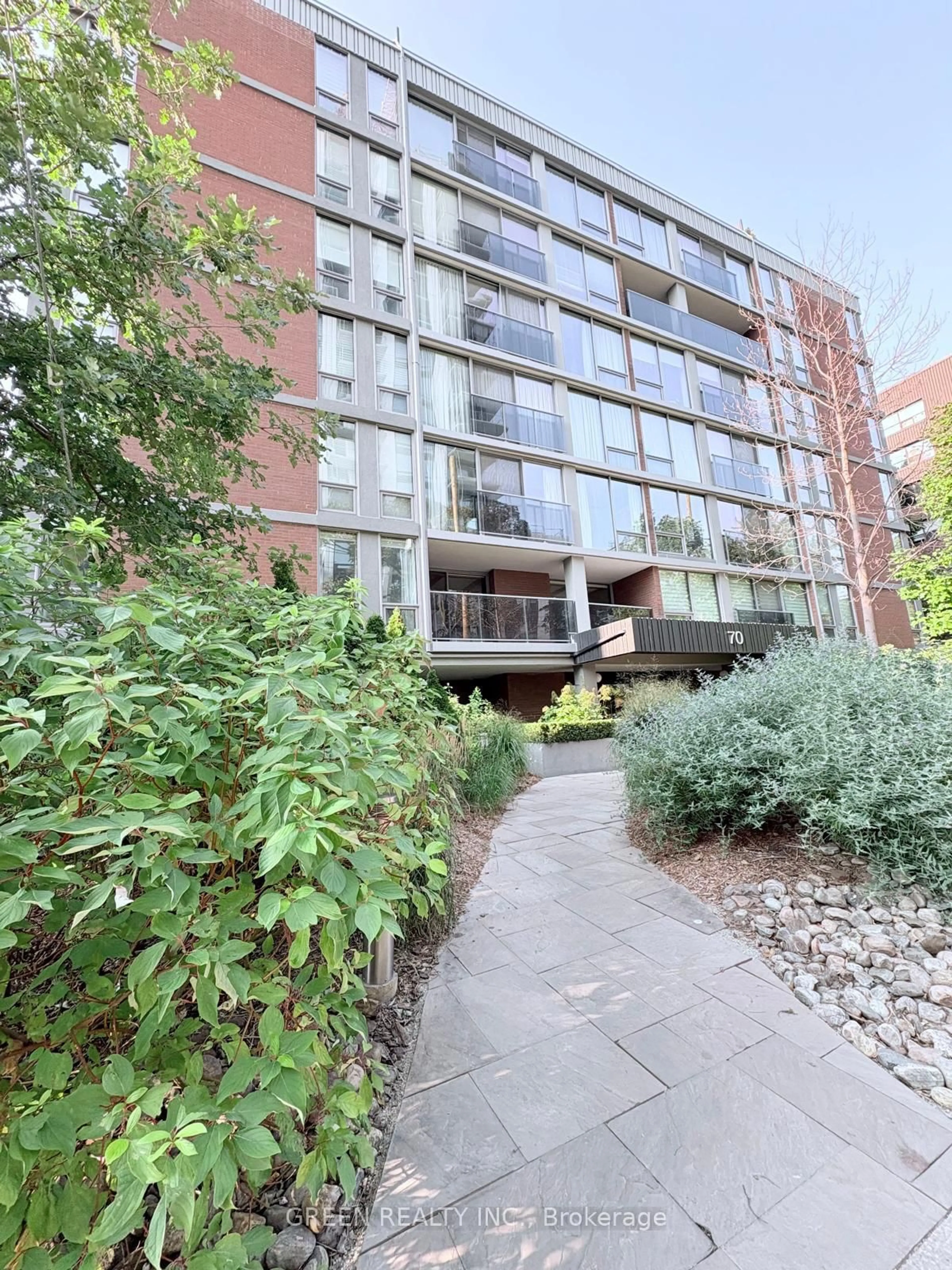 Unknown for 70 Montclair Ave #502, Toronto Ontario M5P 1P7