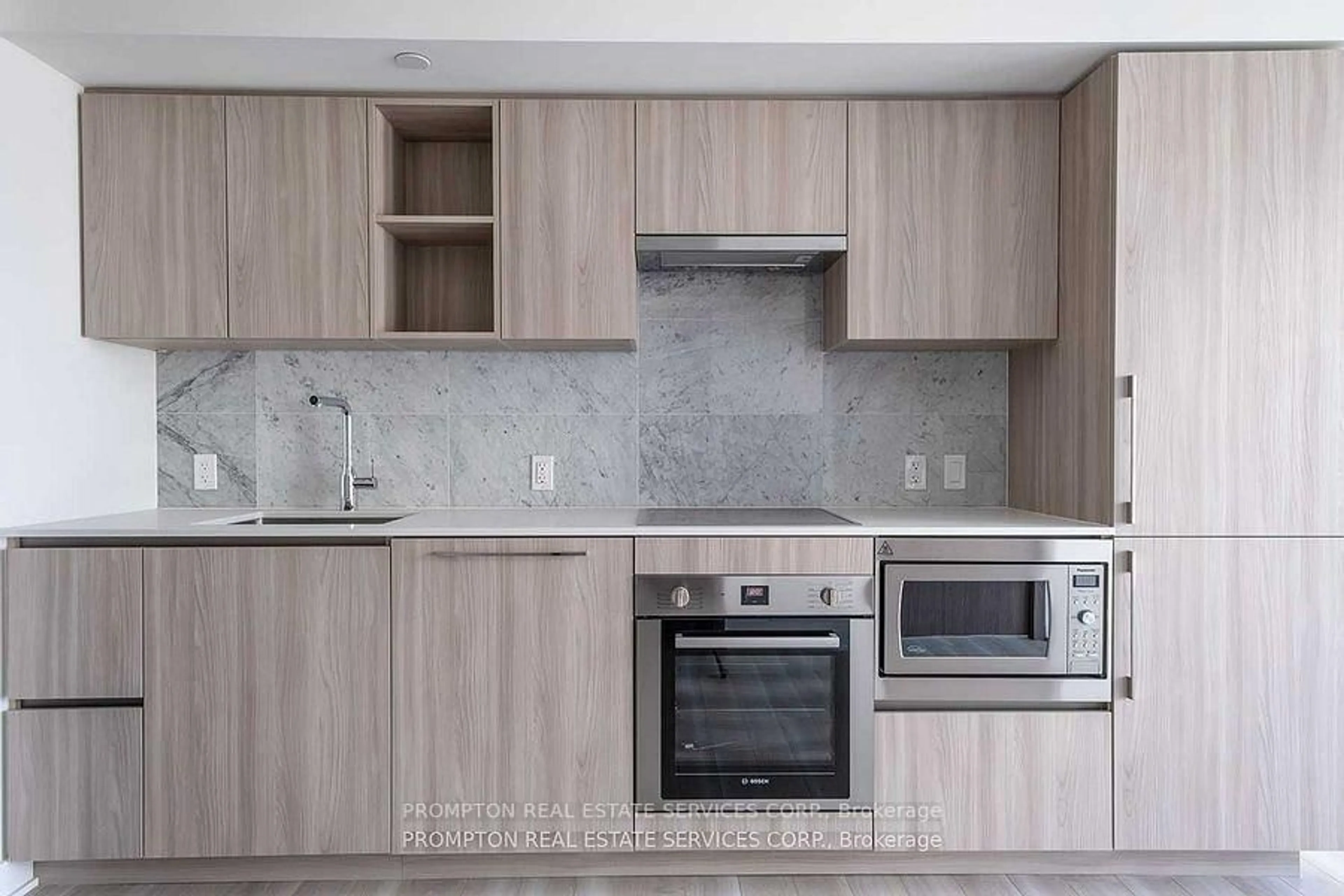 Standard kitchen, unknown for 17 Bathurst St #2709, Toronto Ontario M5V 0N1