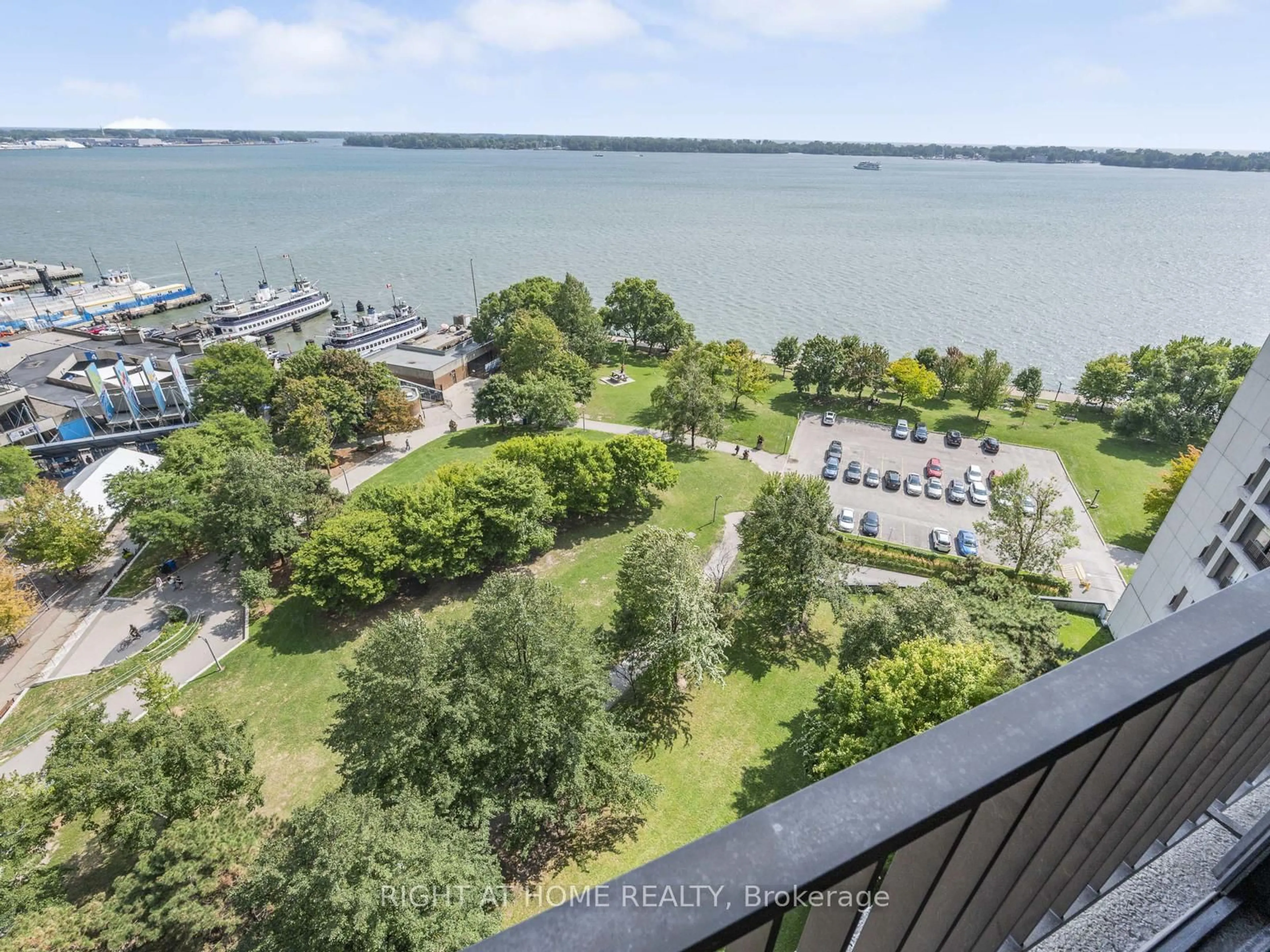 A pic from outside/outdoor area/front of a property/back of a property/a pic from drone, water/lake/river/ocean view for 33 Harbour Sq #1624, Toronto Ontario M5J 2G2