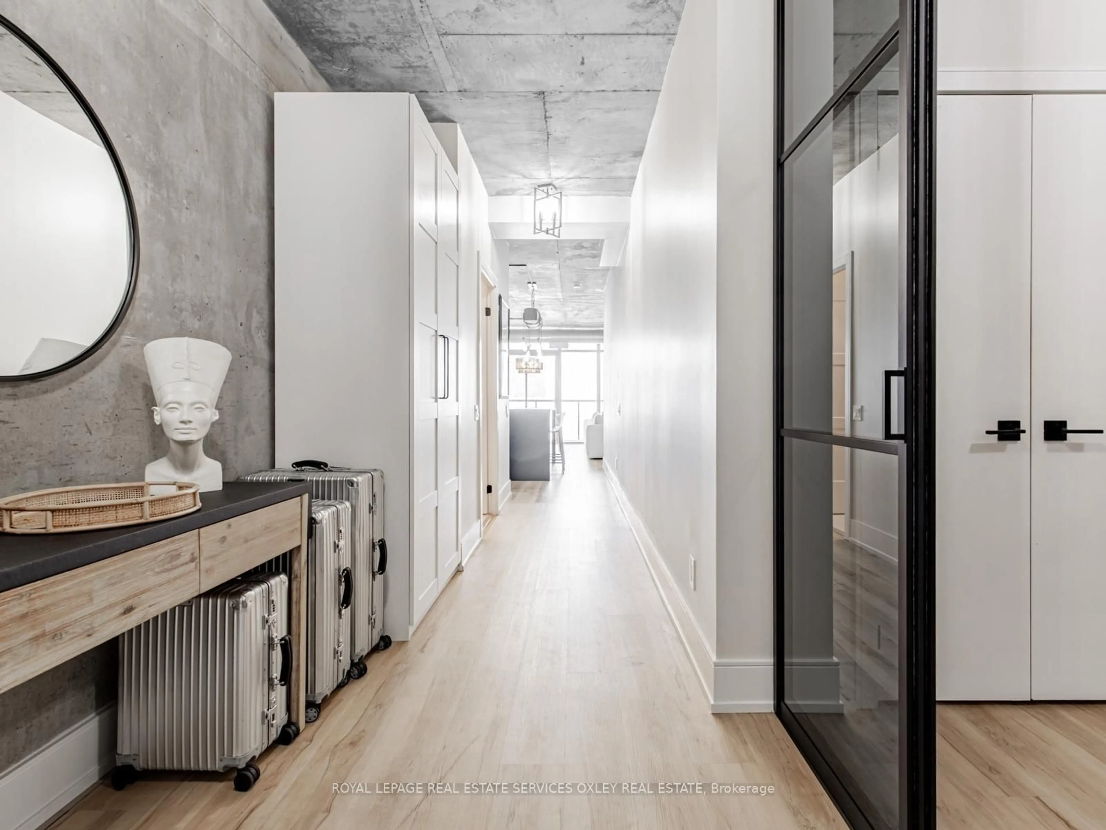 Indoor entryway for 138 Princess St #515, Toronto Ontario M5A 0B1