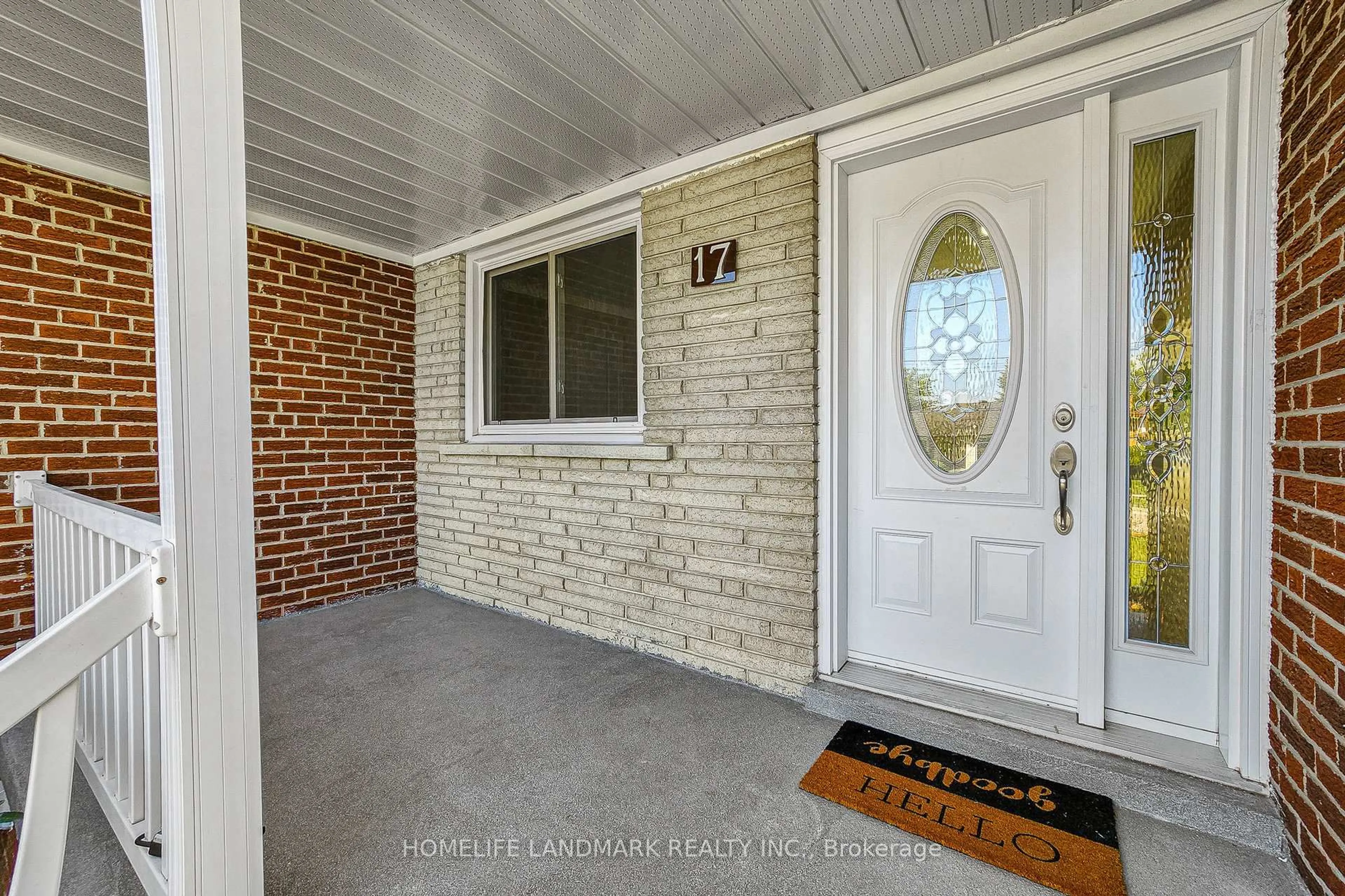 Indoor entryway for 17 Oldborough Circ, Toronto Ontario M2J 3A1