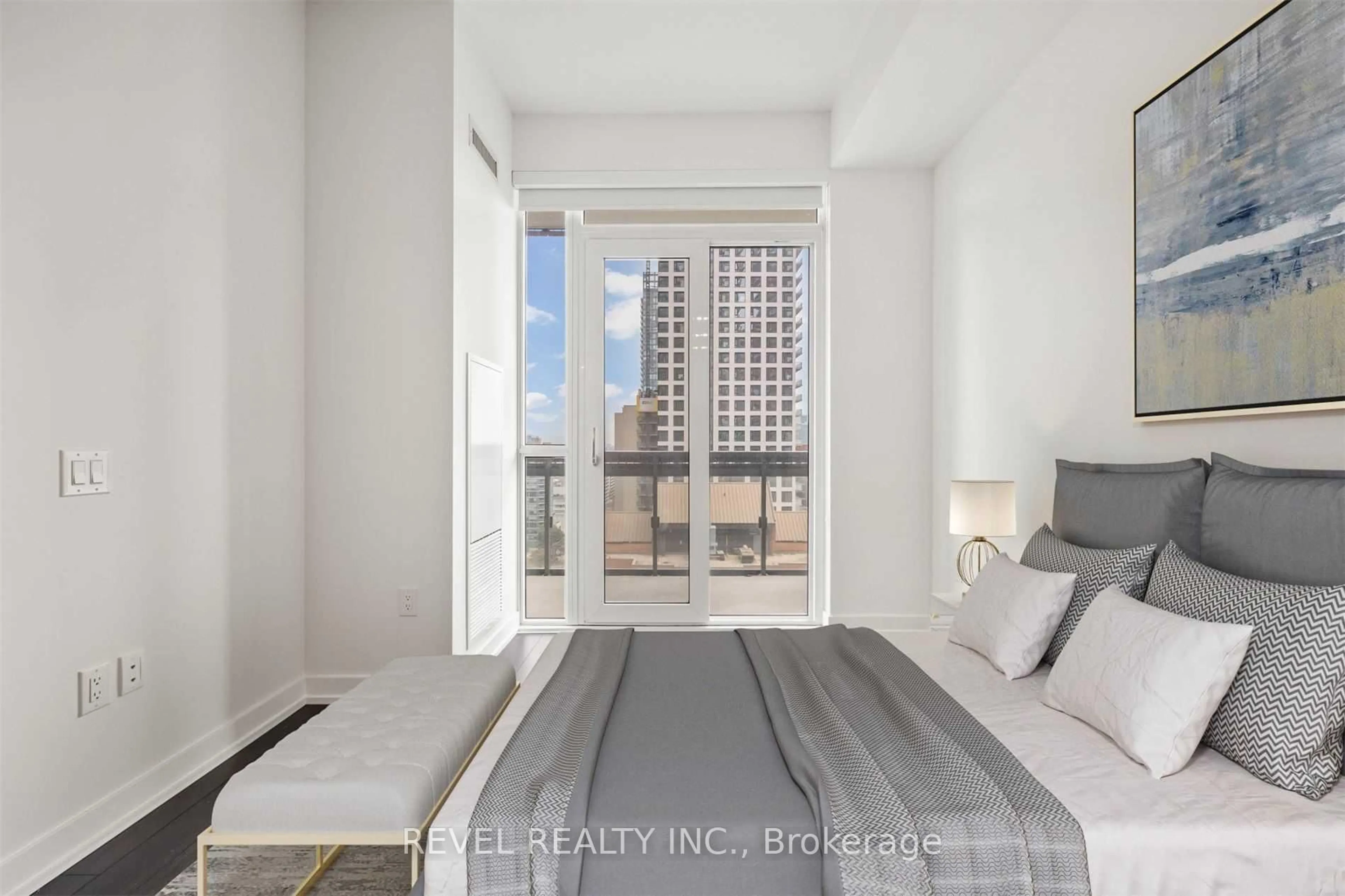 Bedroom with bed, unknown for 39 Roehampton Ave #1210, Toronto Ontario M4P 1P9
