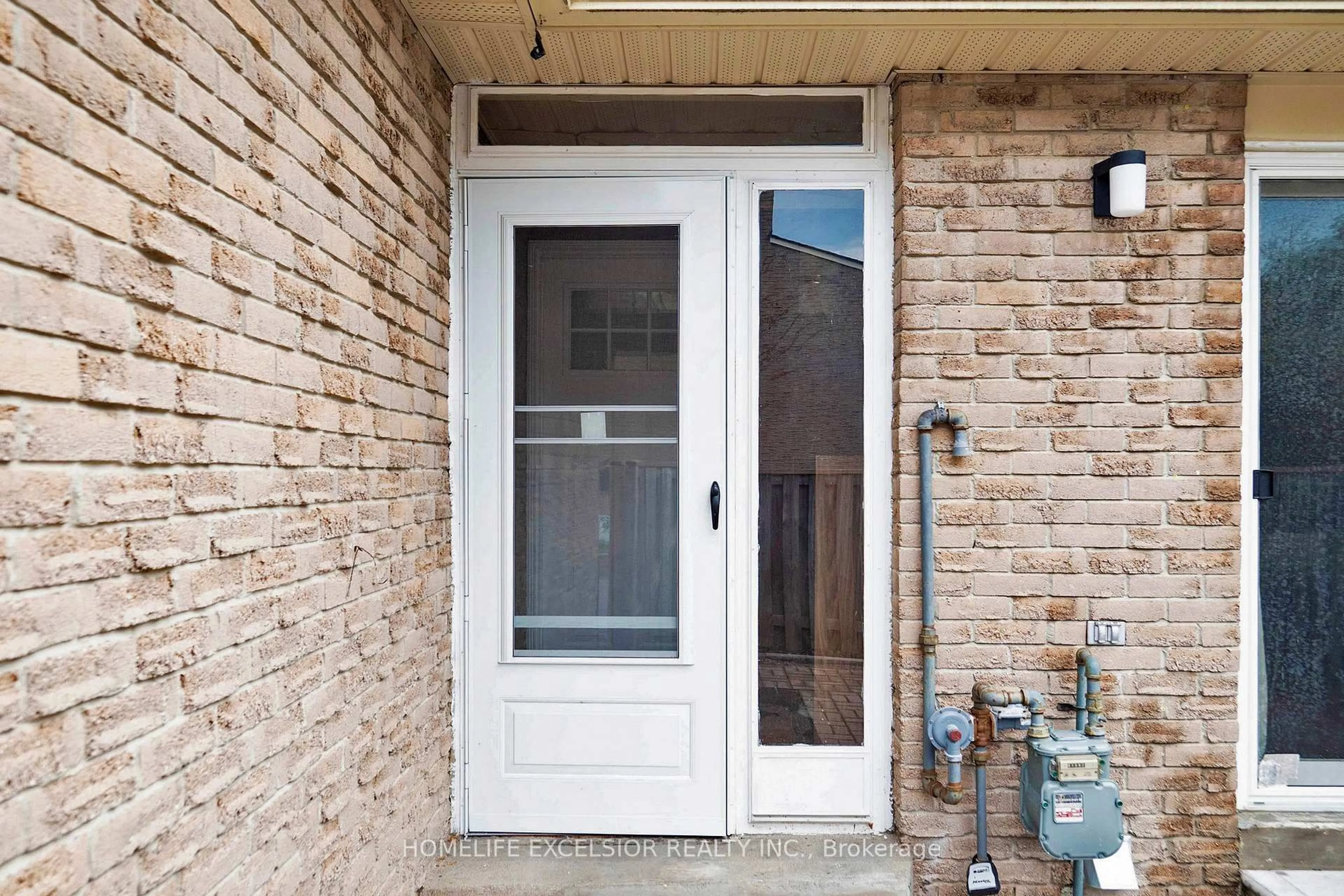 Indoor entryway for 113 Rock Fern Way, Toronto Ontario M2J 4N3