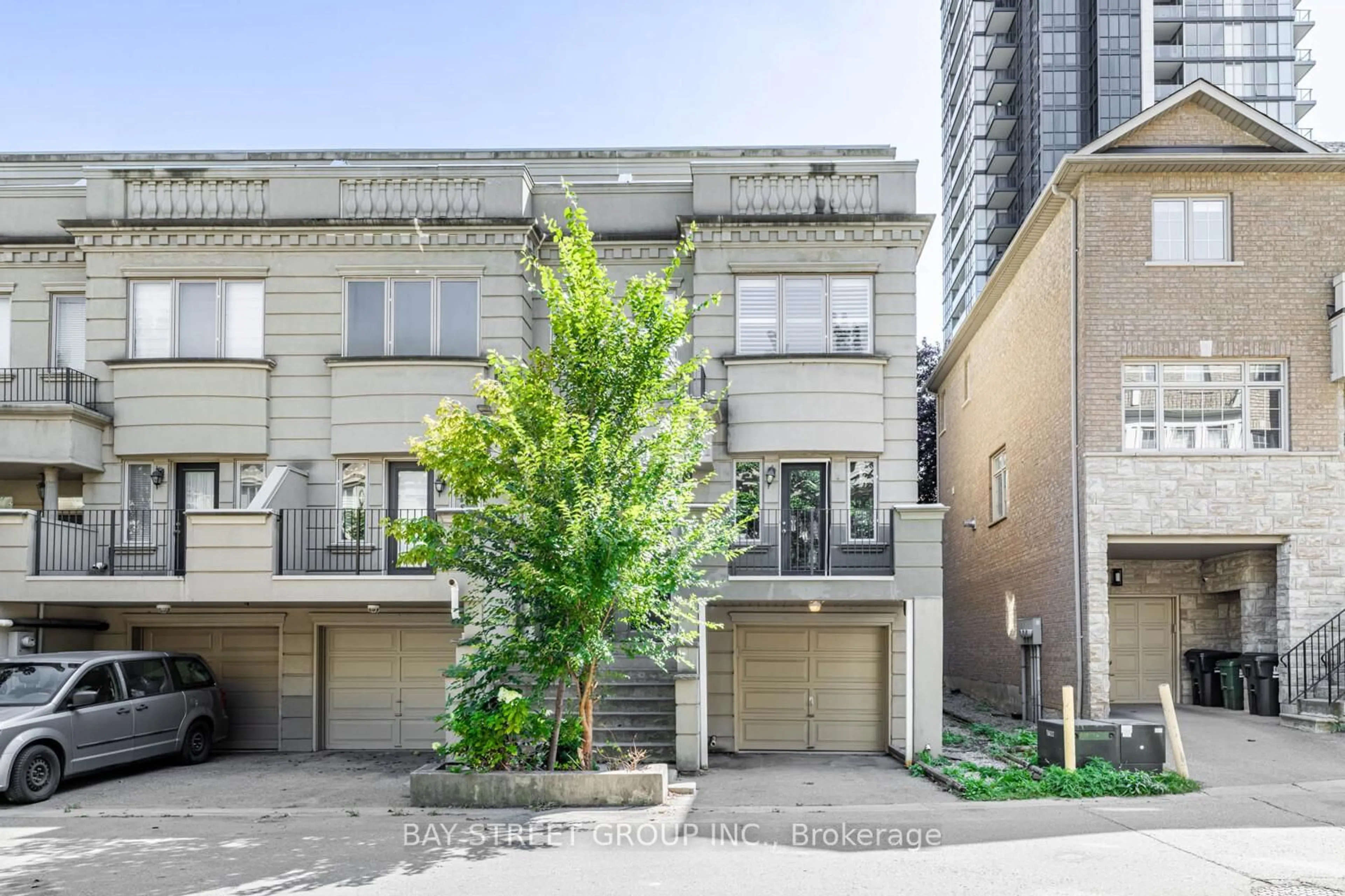 Unknown for 35 William Poole Way, Toronto Ontario M2N 7A6