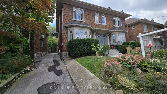 144 Highbourne Rd, Toronto 3