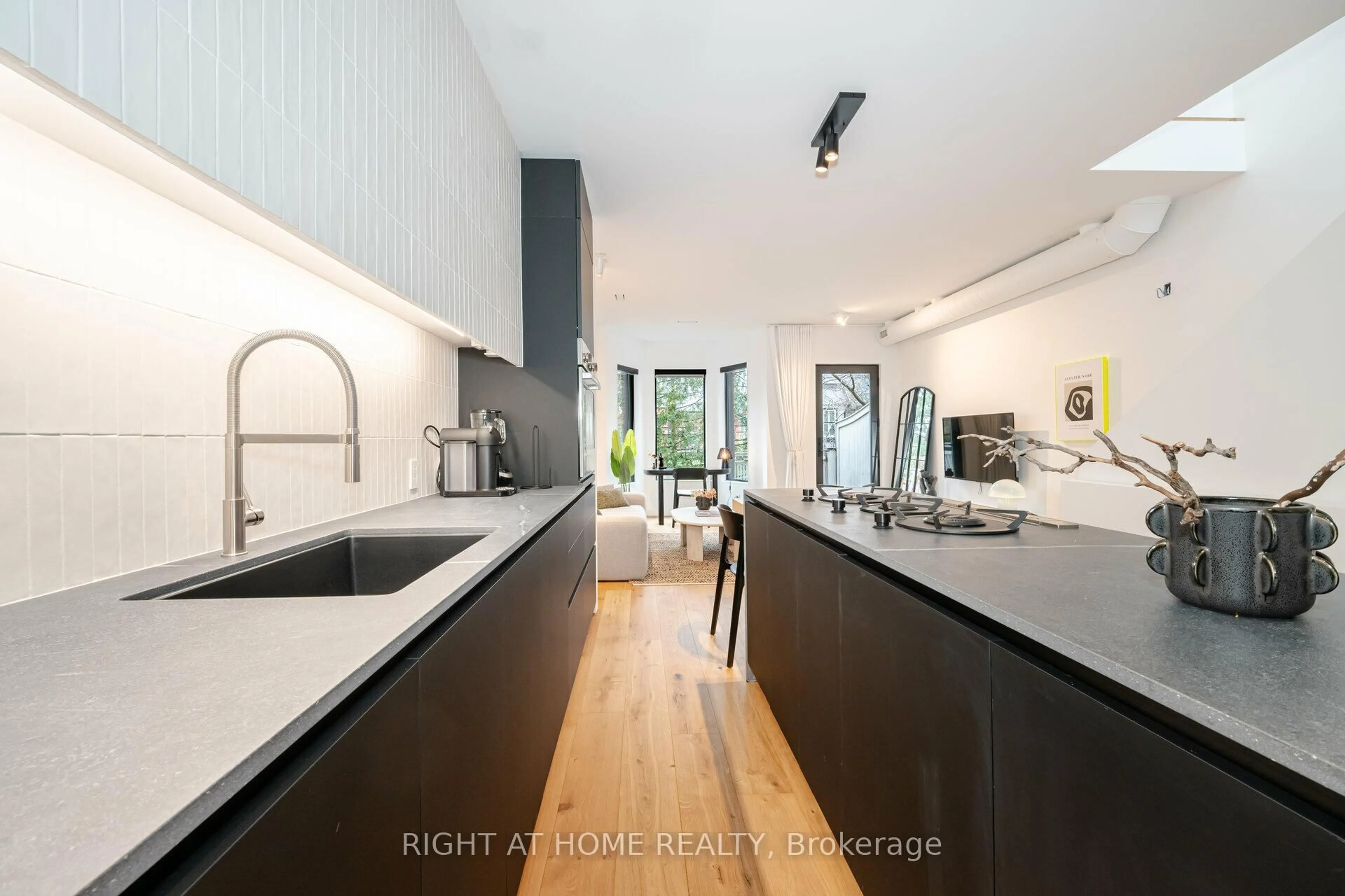 Contemporary kitchen, unknown for 259 Lisgar St, Toronto Ontario M6J 3G8