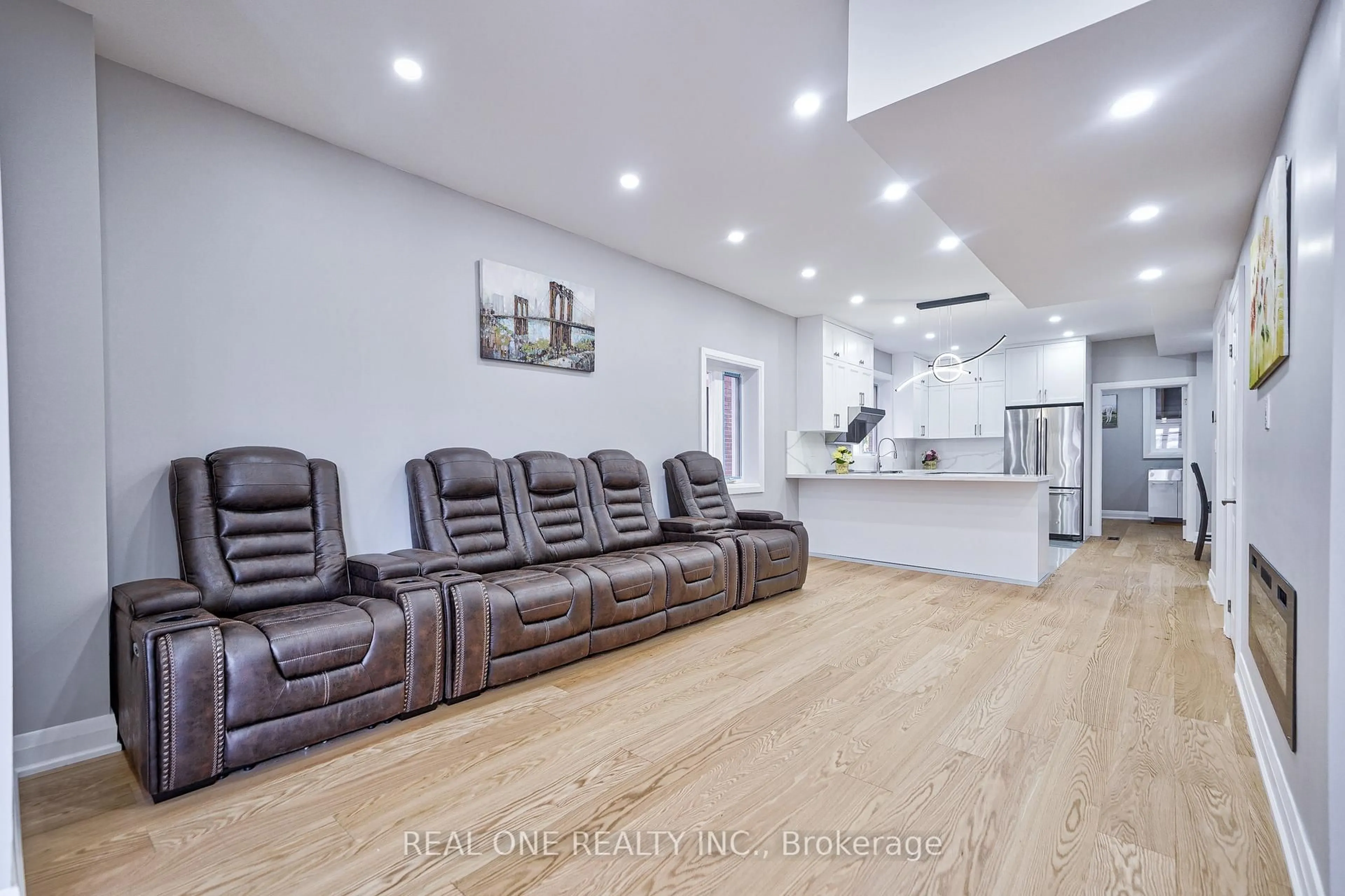 Unknown for 157 Glenholme Ave, Toronto Ontario M6E 3C5