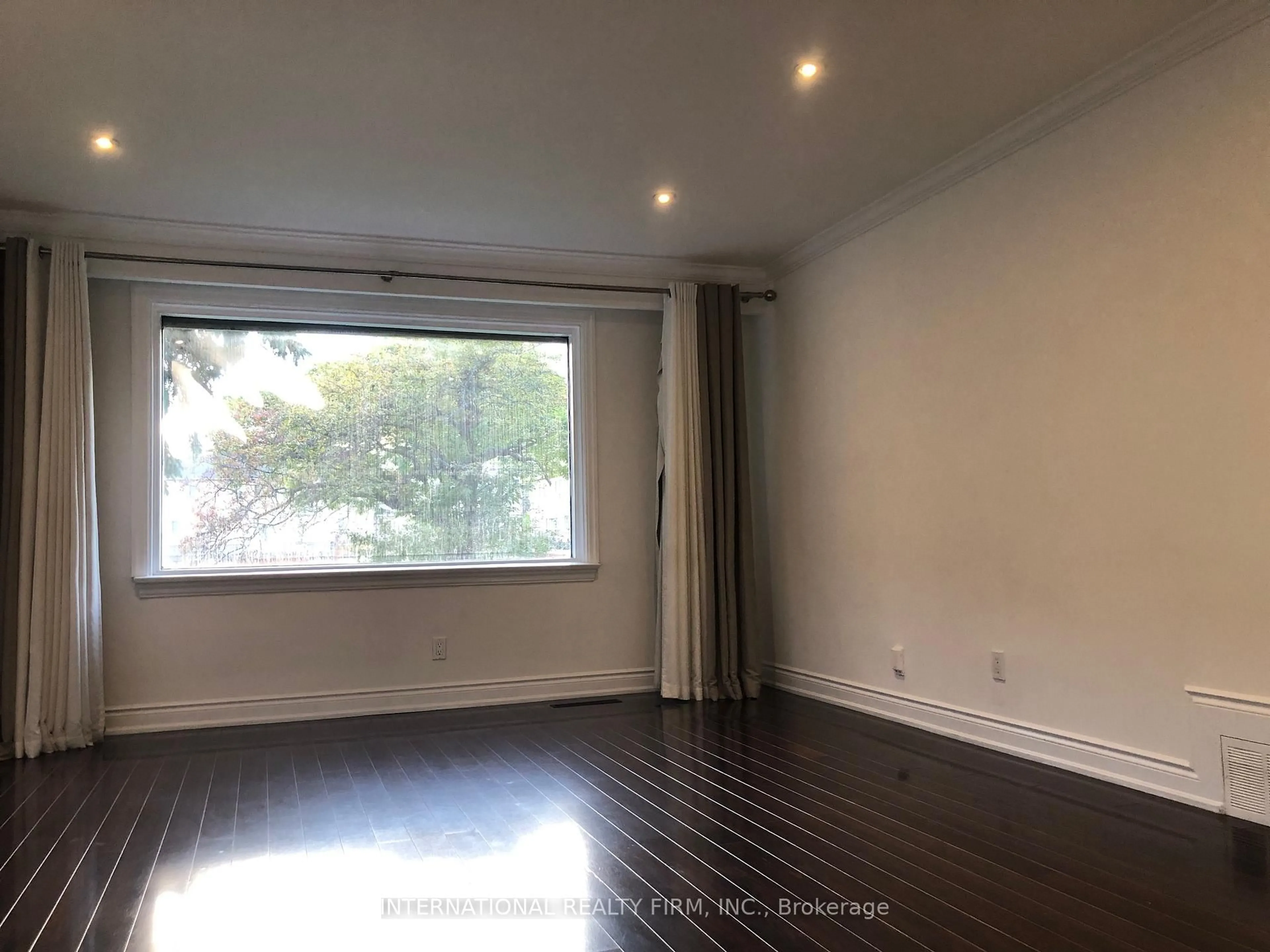 A pic of a room for 55 Kenton Dr, Toronto Ontario M2R 2H9
