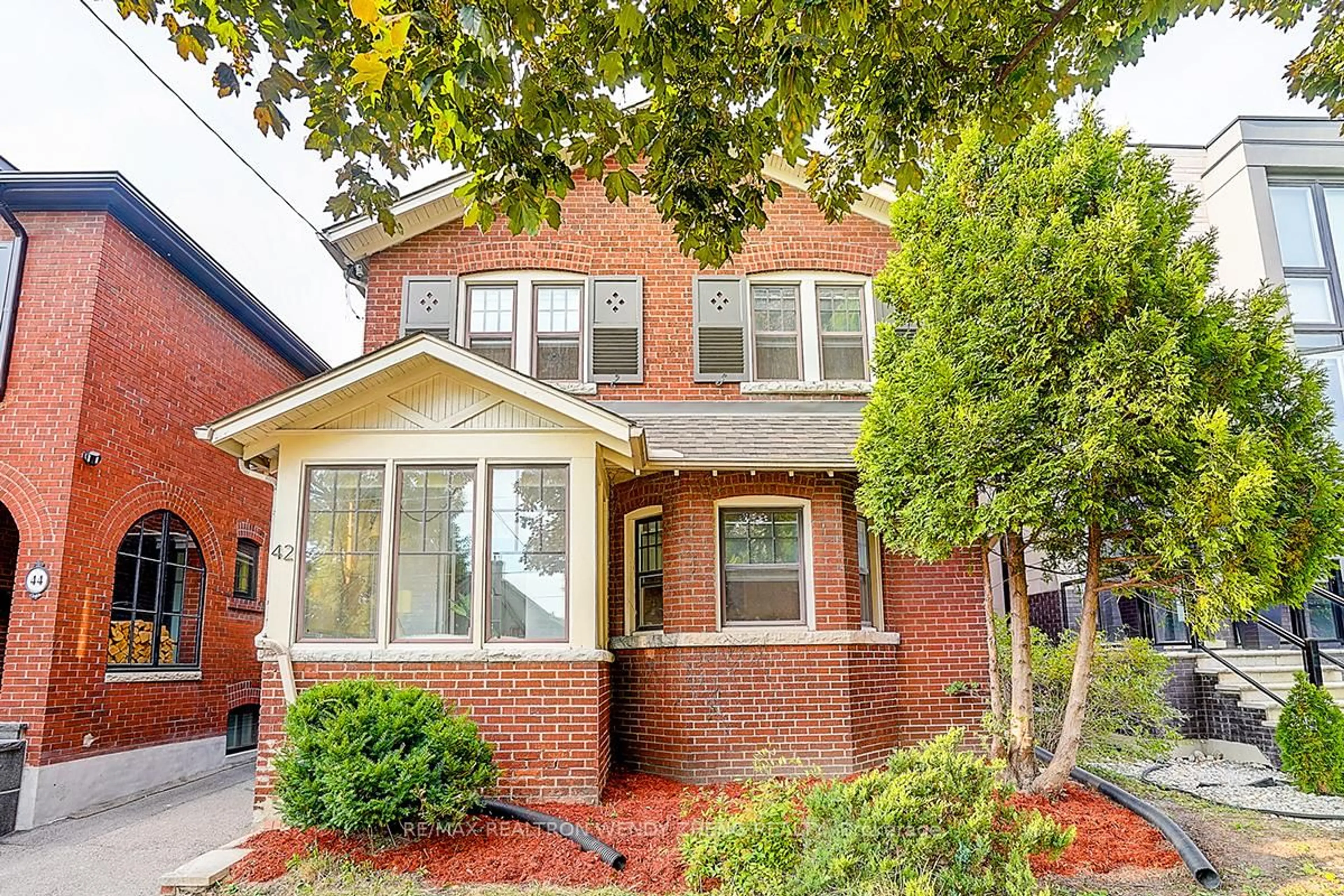 Home with brick exterior material, street for 42 Willowbank Blvd, Toronto Ontario M4R 1B6