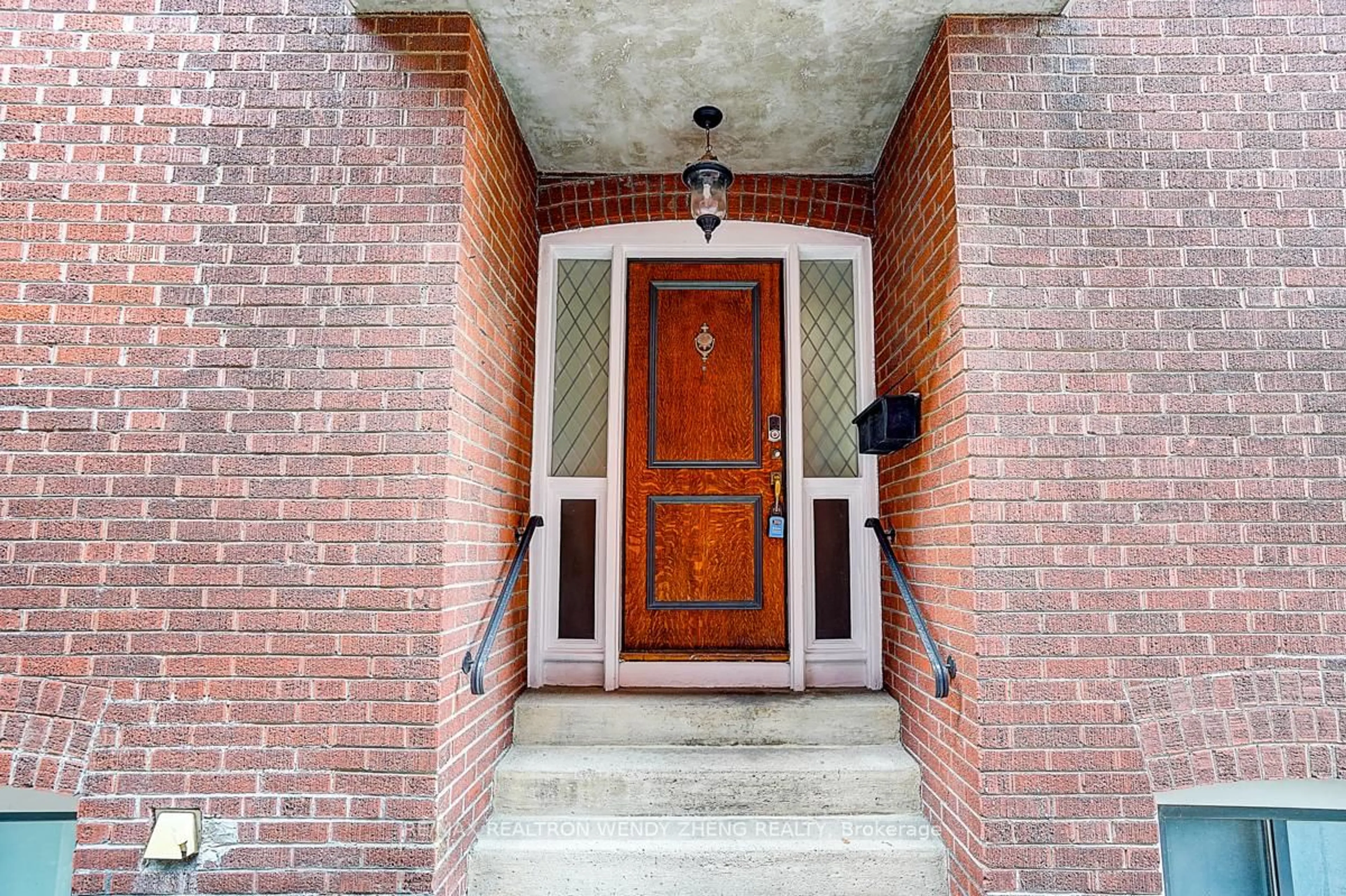 Unknown for 42 Willowbank Blvd, Toronto Ontario M4R 1B6