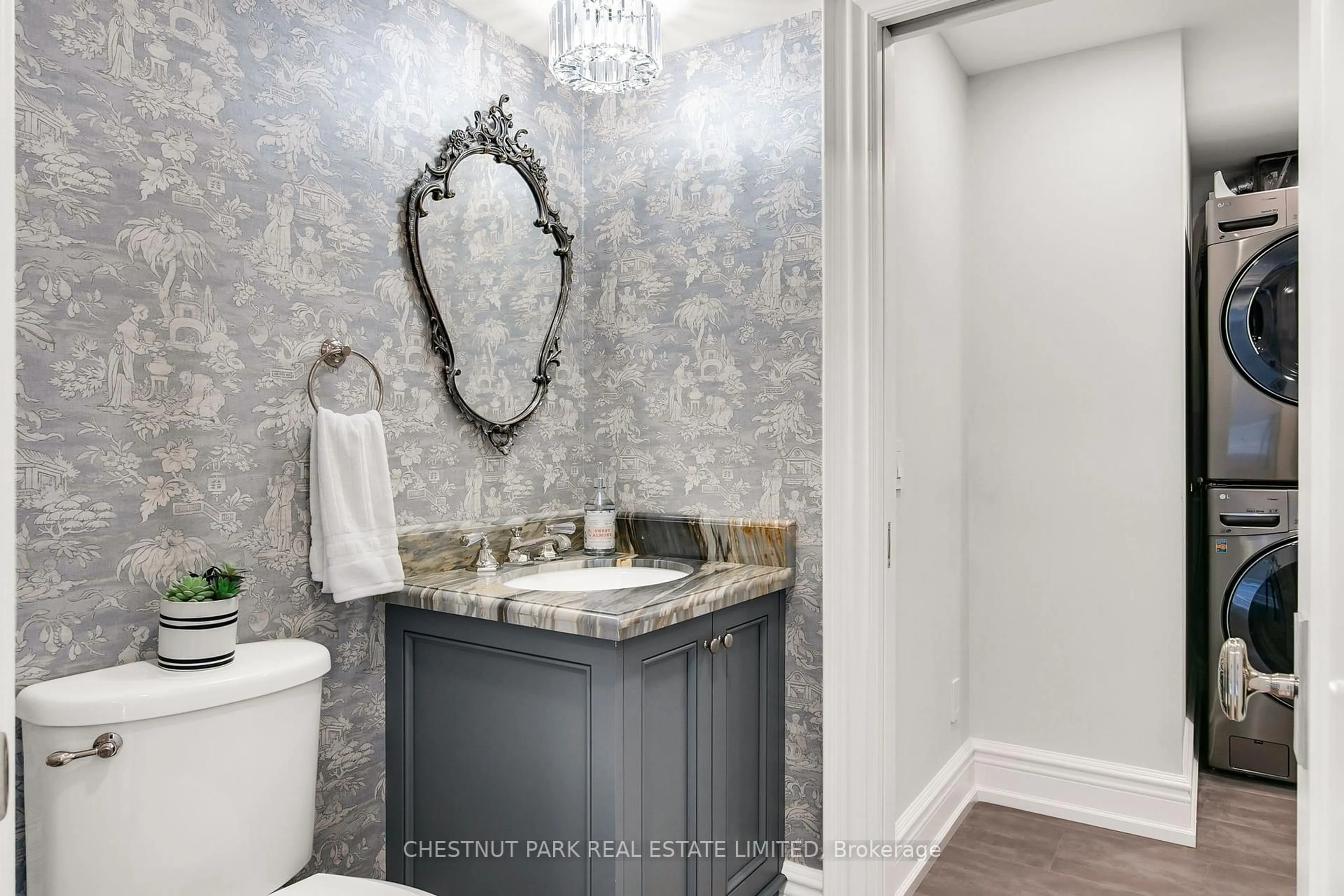 Contemporary bathroom, ceramic/tile floor for 55 Harbour Sq #3011, Toronto Ontario M5J 2L1