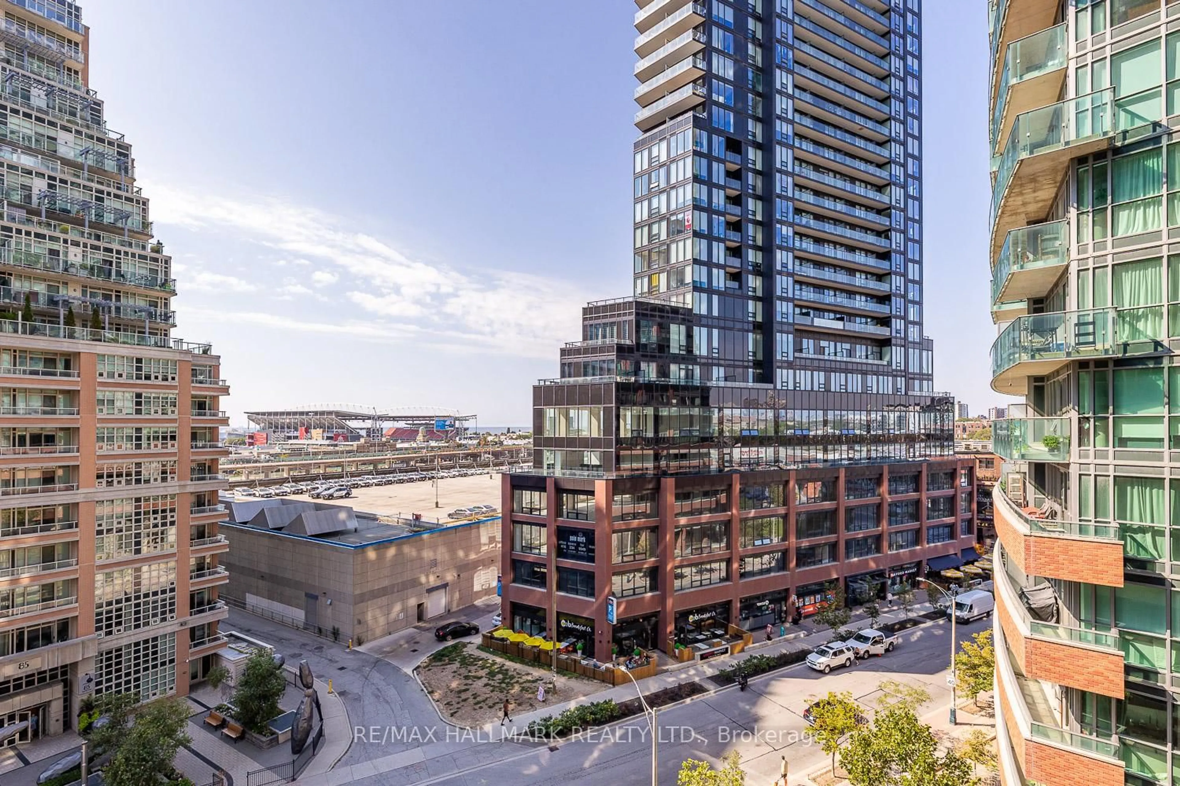 A pic from outside/outdoor area/front of a property/back of a property/a pic from drone, city buildings view from balcony for 69 Lynn Williams St #709, Toronto Ontario M6K 3R7