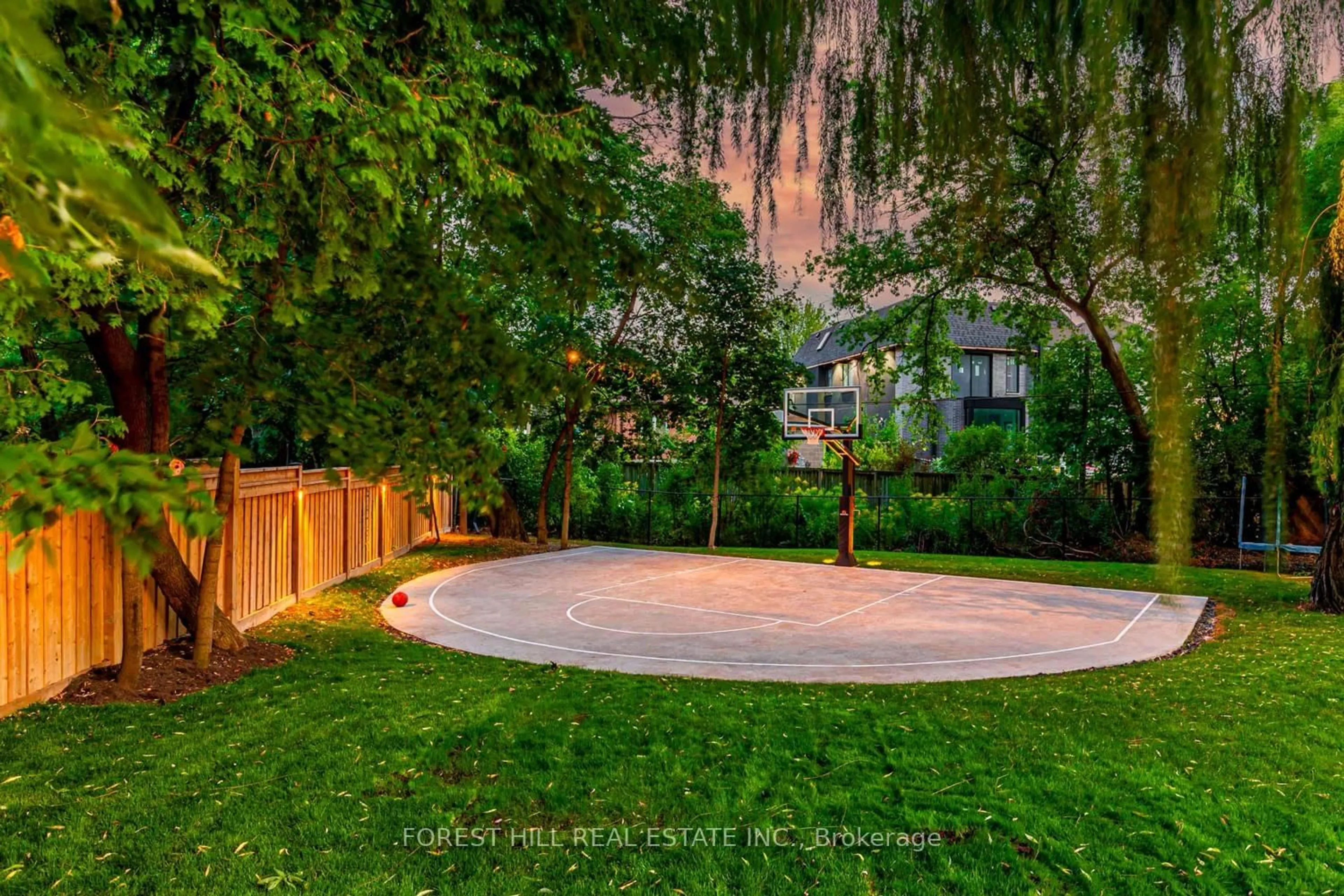Patio, street for 22 Khedive Ave, Toronto Ontario M6A 2G2